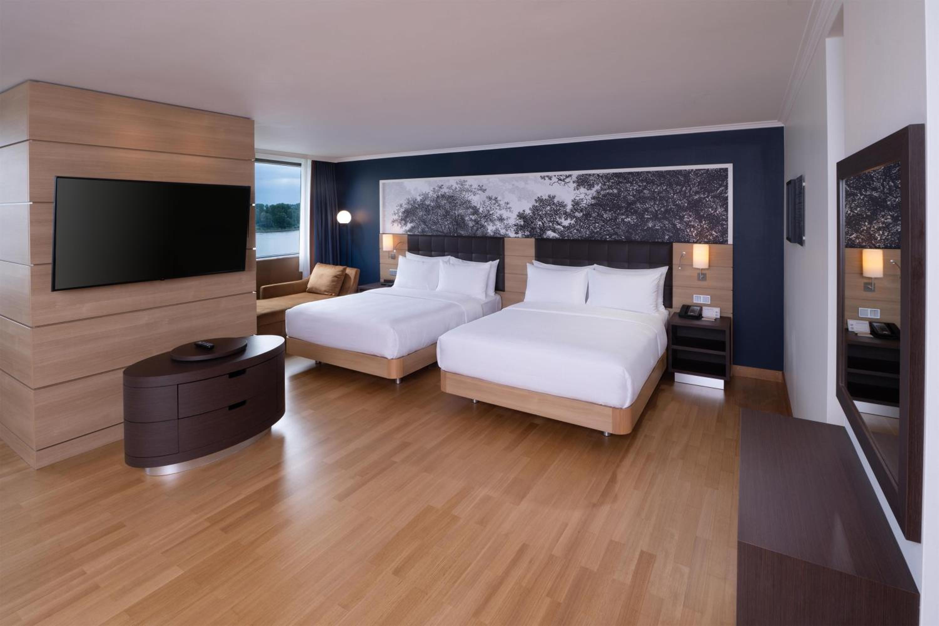 Family Junior Suite with River View - Rhine Wing