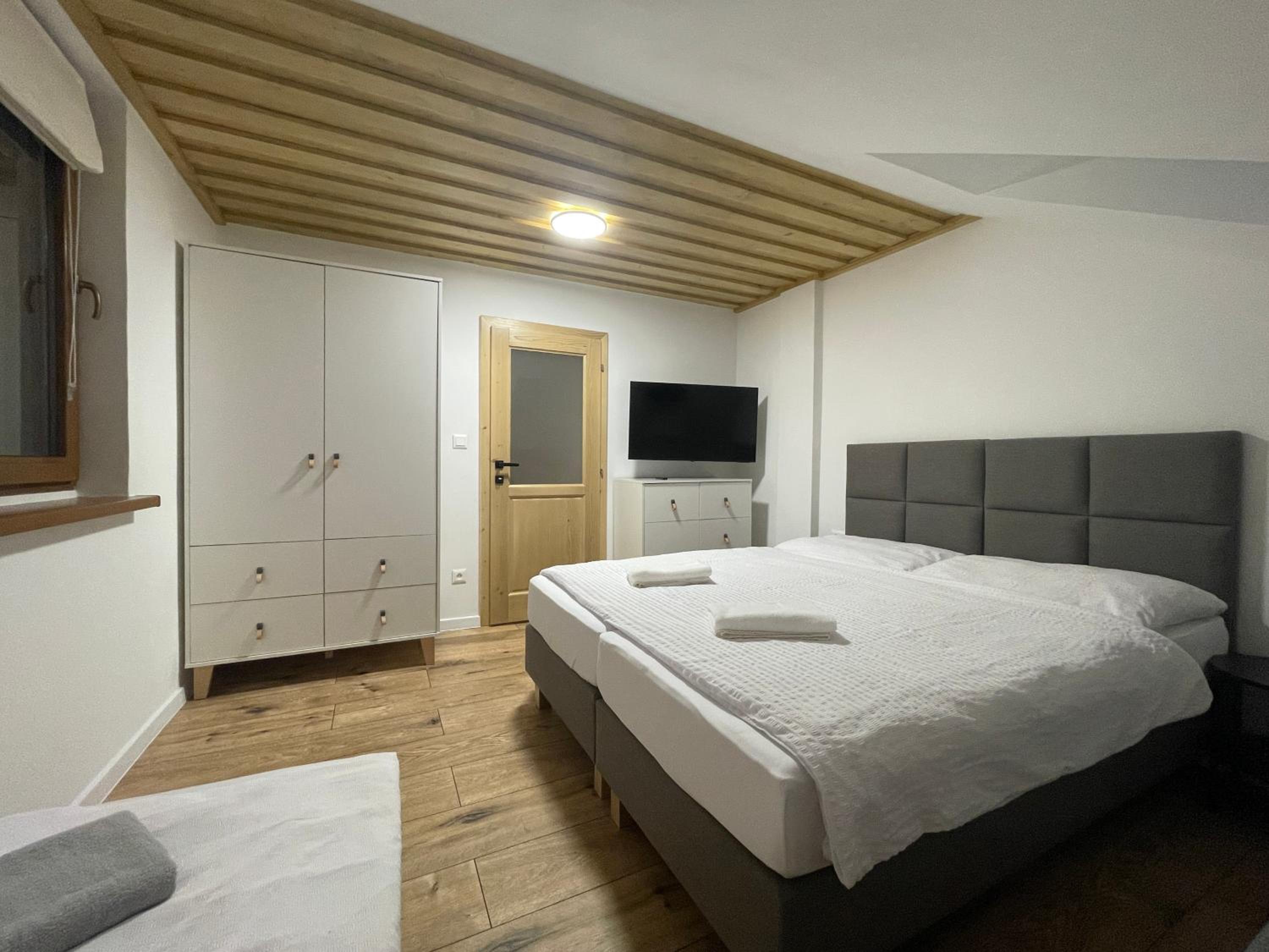 Deluxe Triple Room - Photo 1