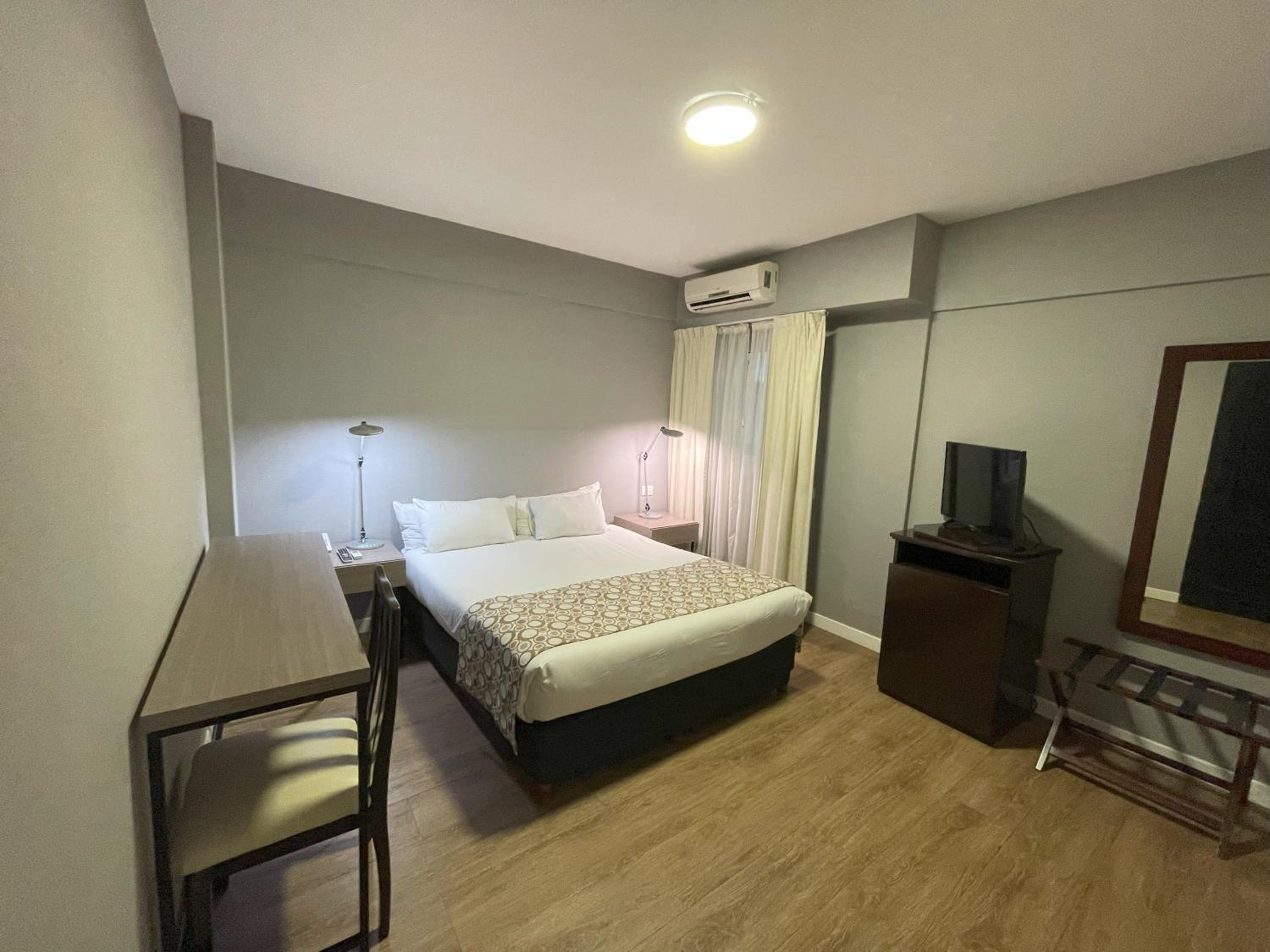 Economy Double Room photo 2