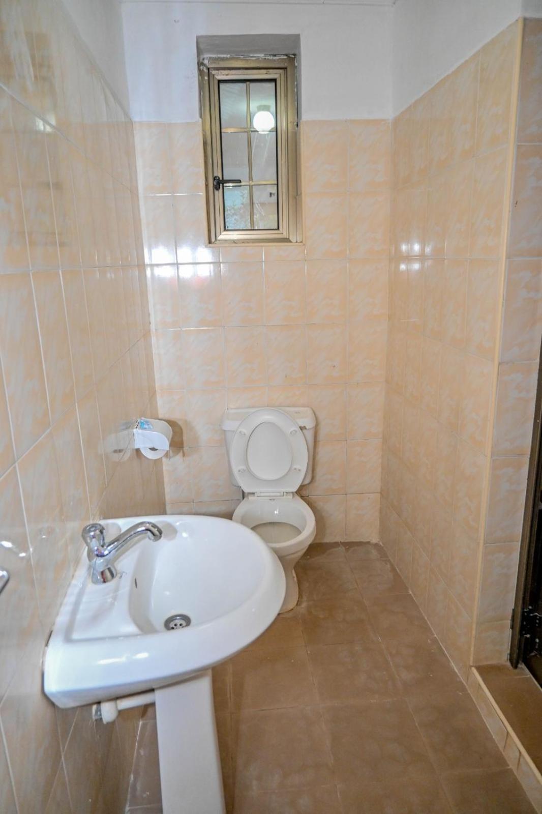 Budget Double Room photo 2