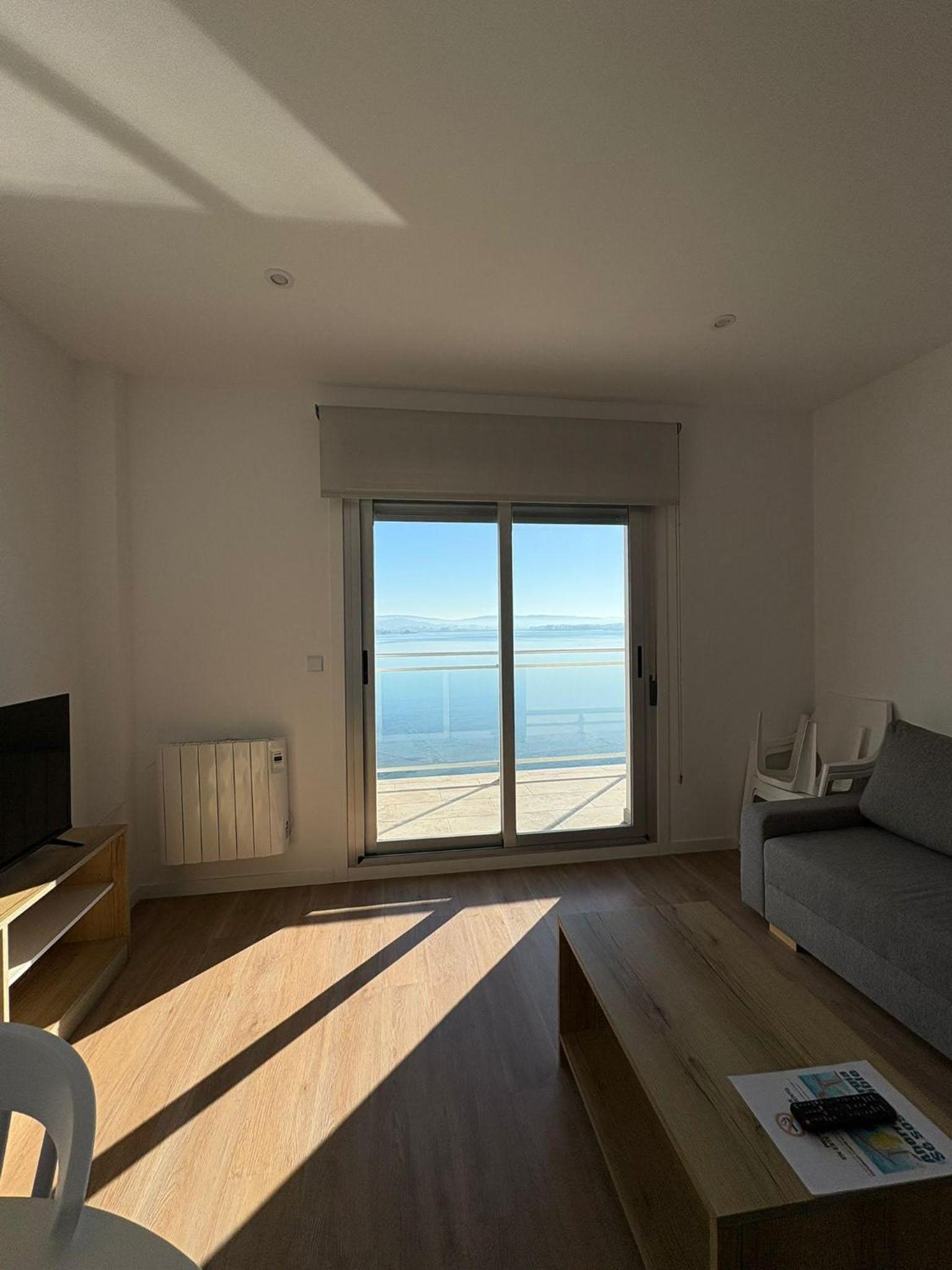 One-Bedroom Apartment with Sea View and Balcony