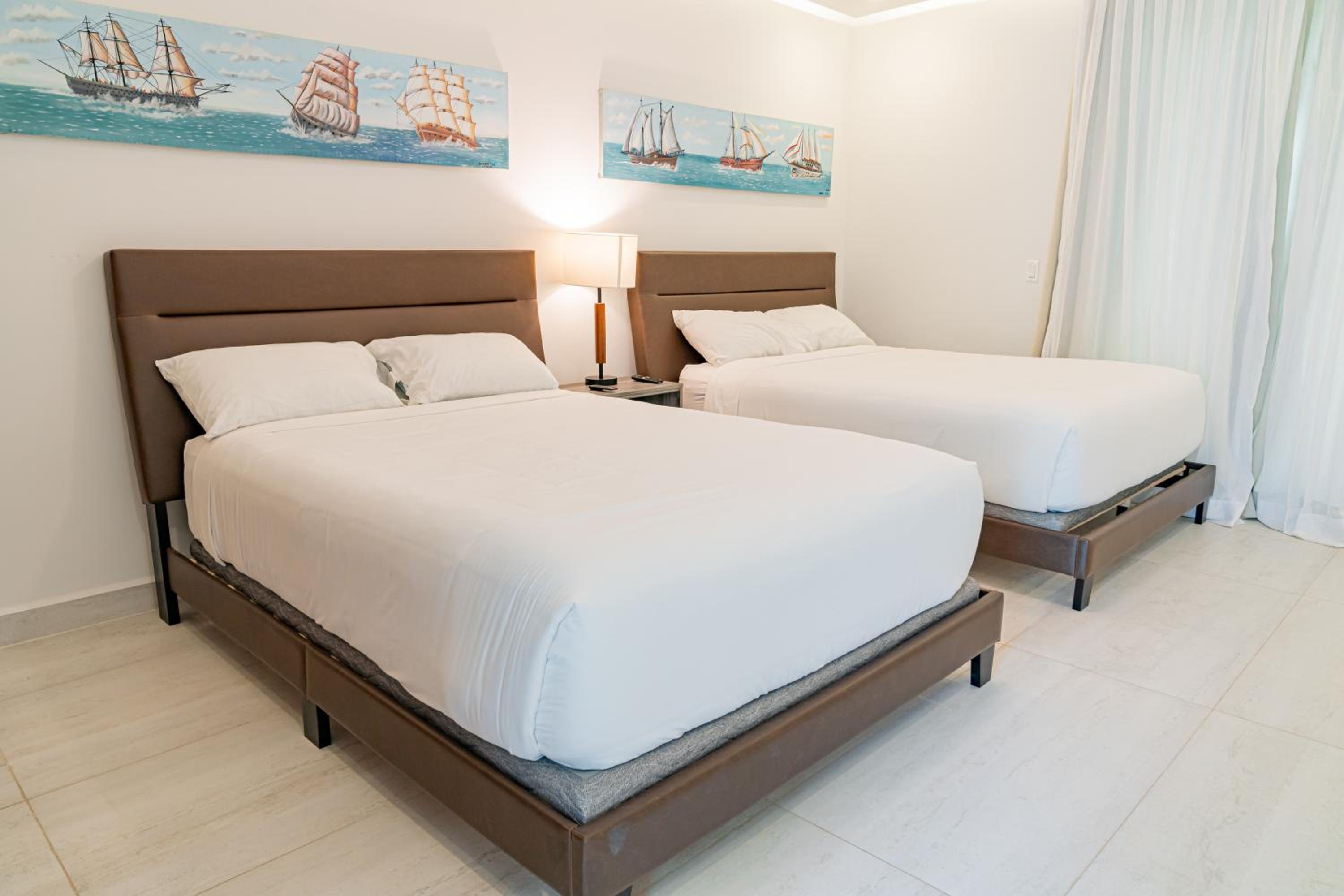 Three-Bedroom Villa photo 3