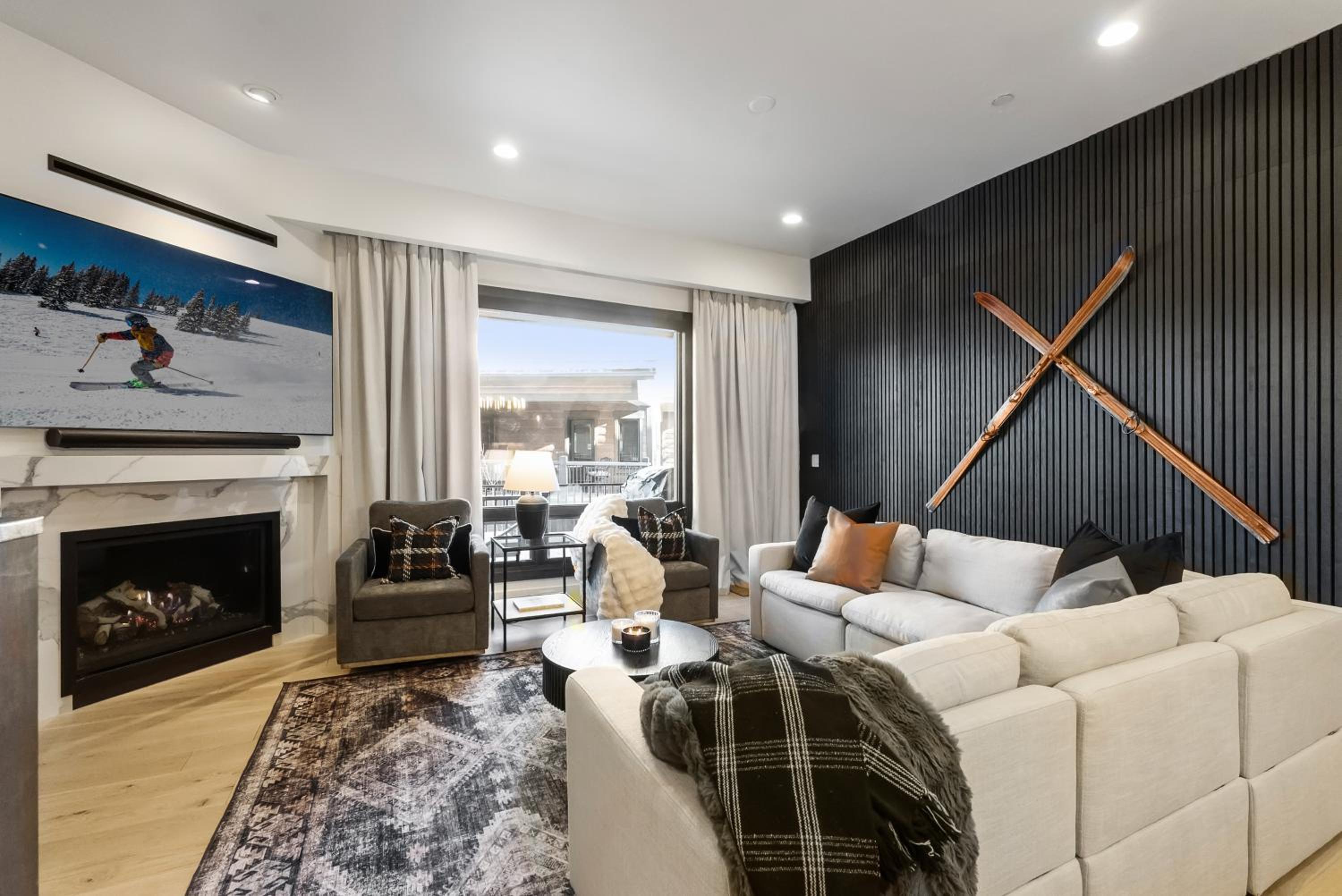 Three-Bedroom Deluxe Apartment photo 2