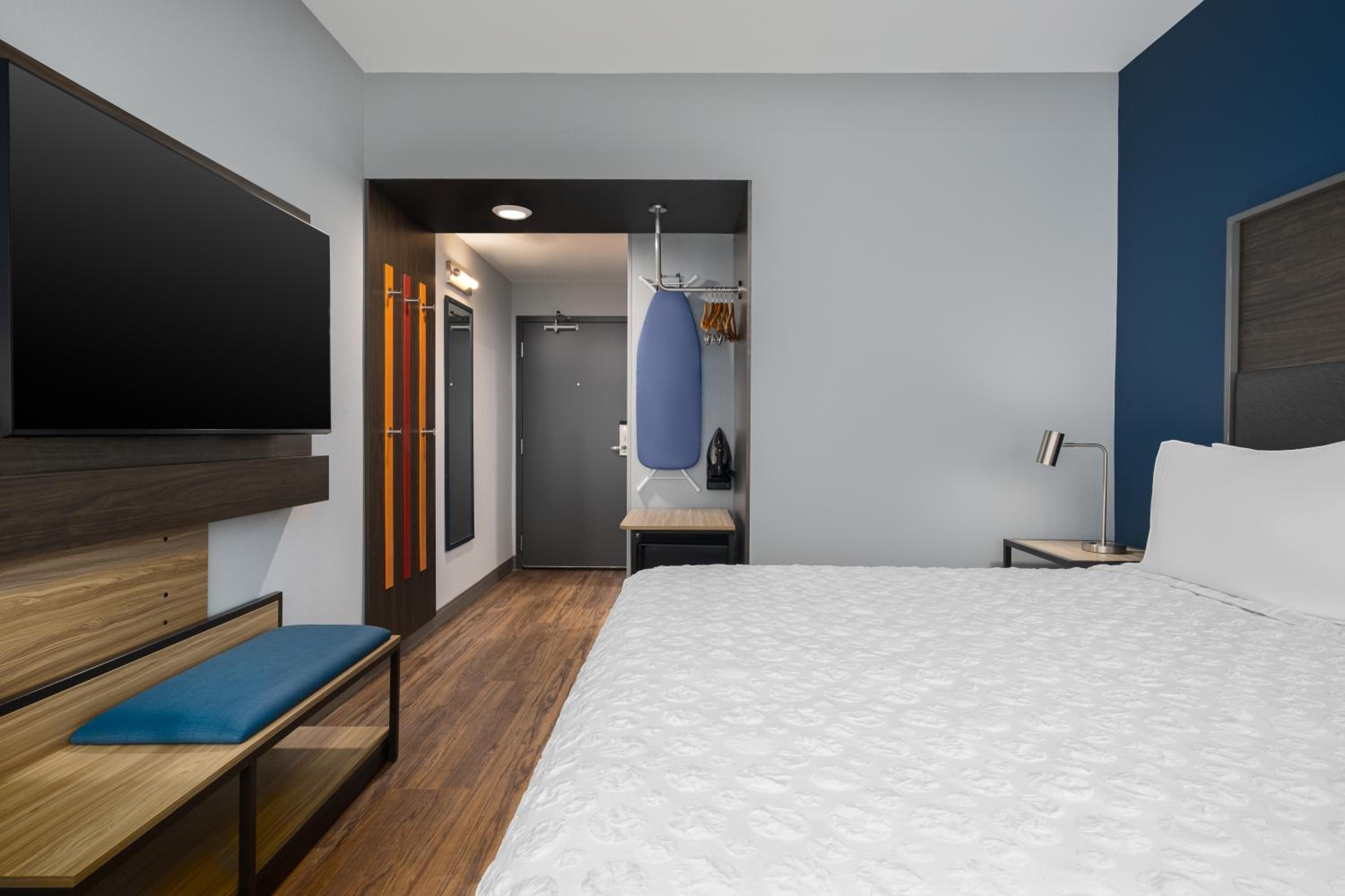King Room - Hearing Access - Photo 5