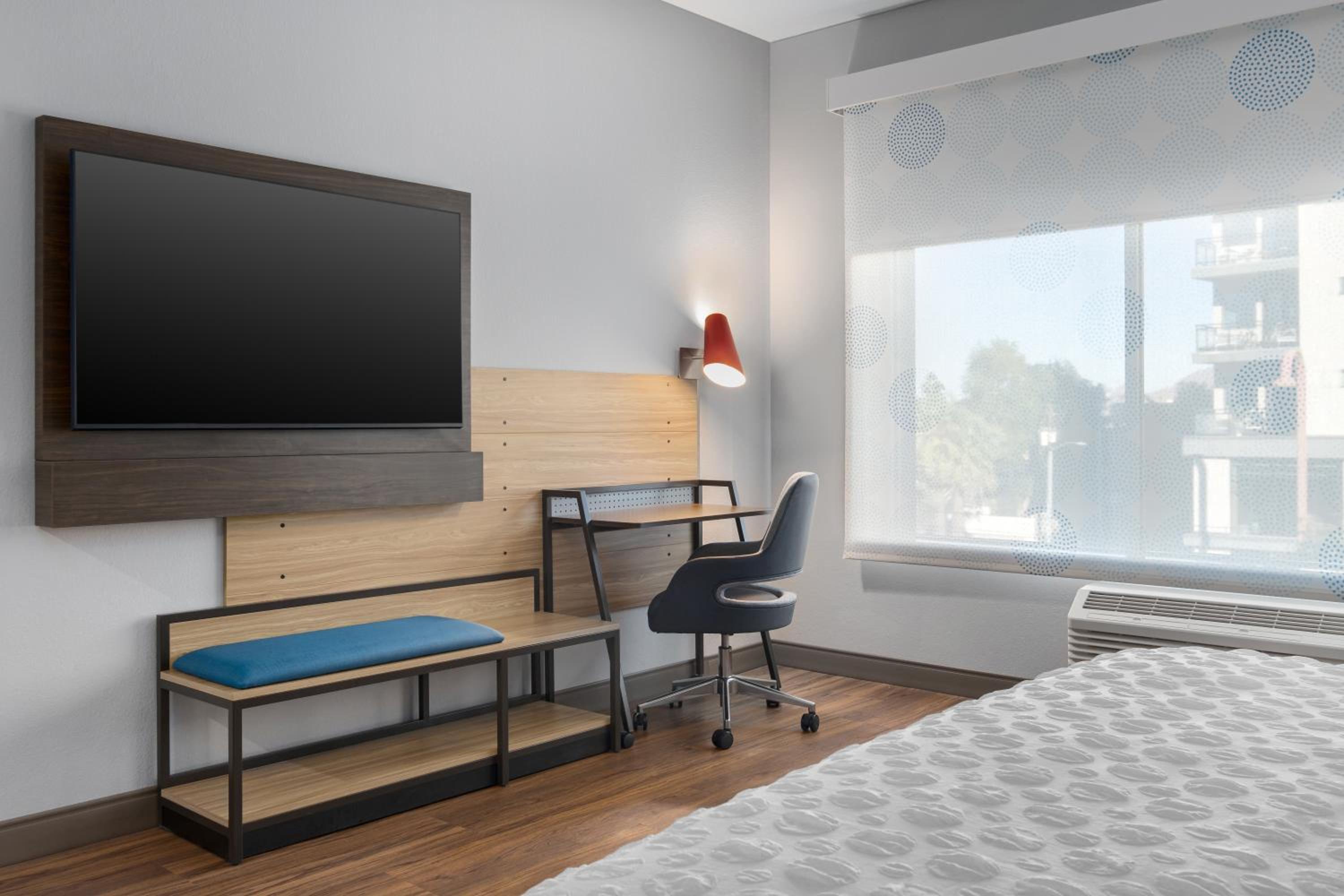 King Room - Hearing Access - Photo 4