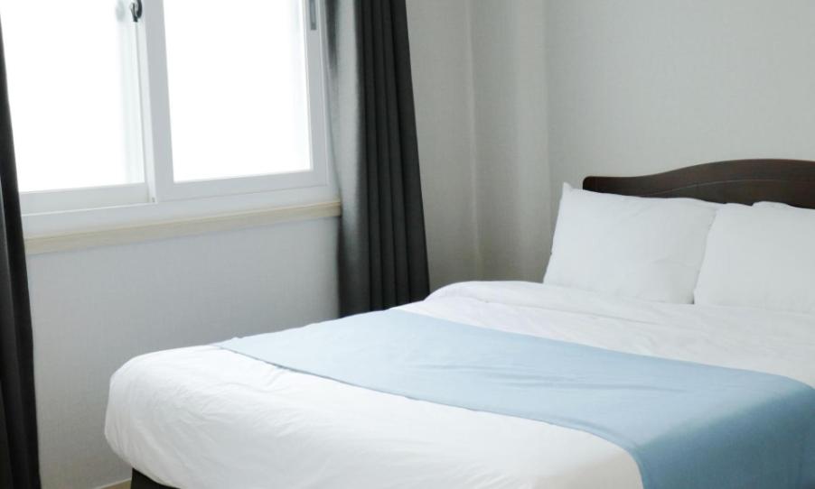 Standard Double Room - Photo 9