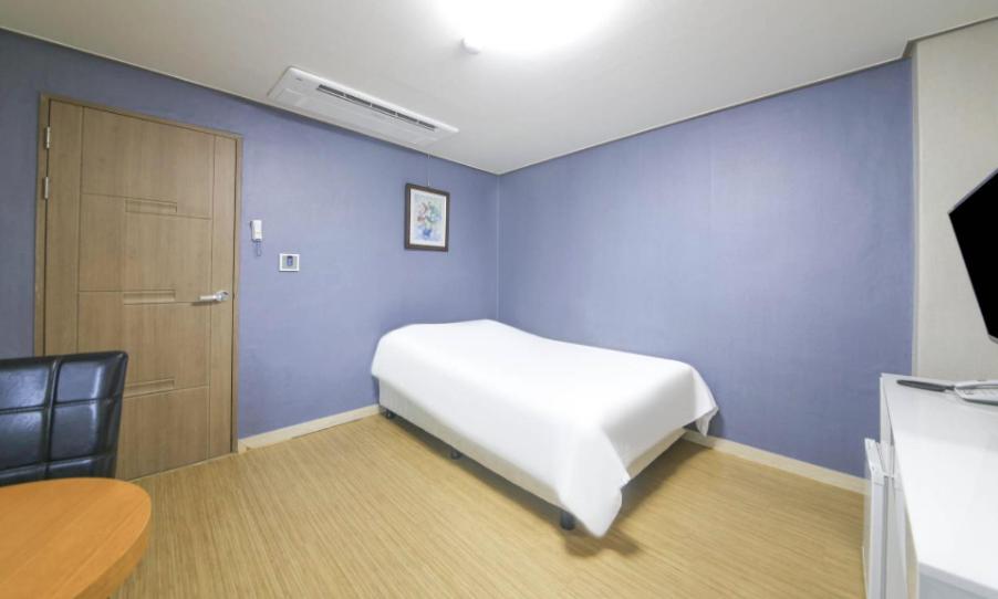 Standard Double Room - Photo 3
