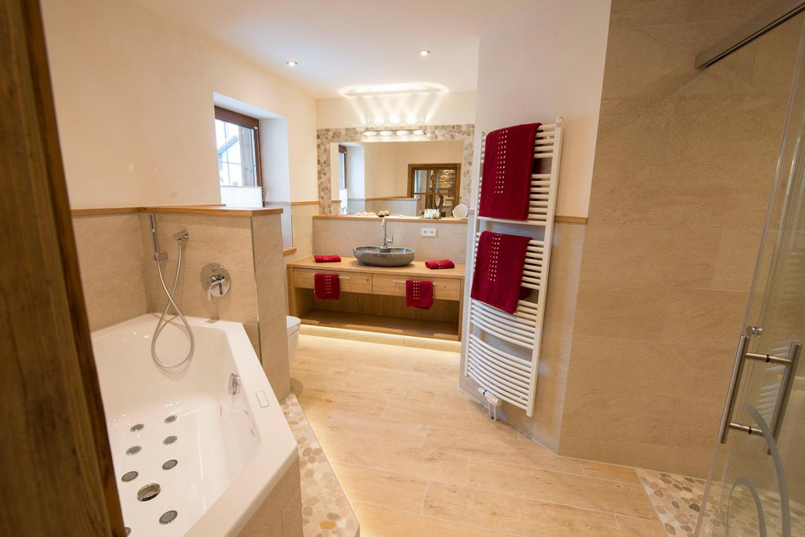 Deluxe Double Room - Photo 20