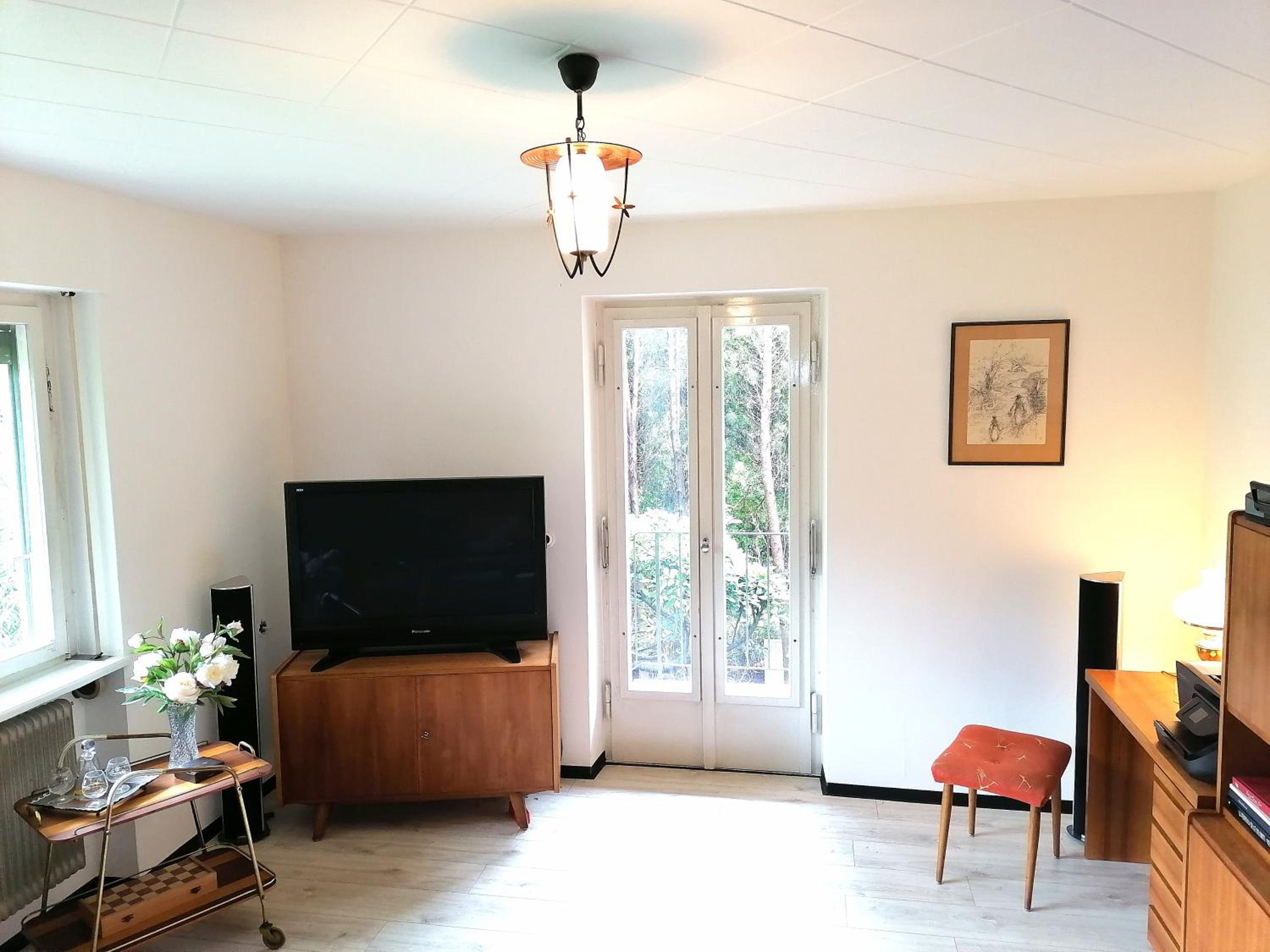 Three-Bedroom Apartment with Balcony