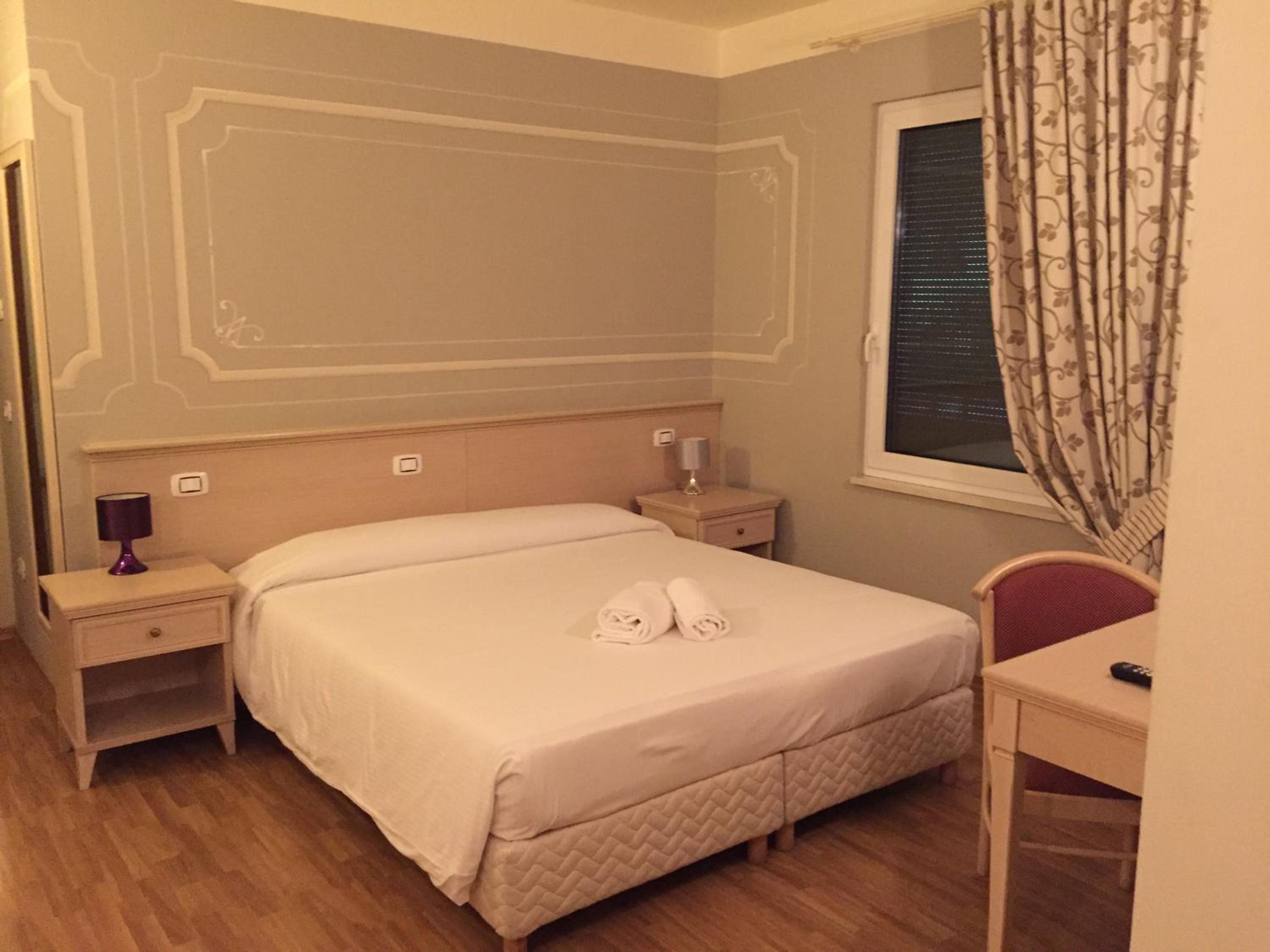 Triple Room - Photo 2