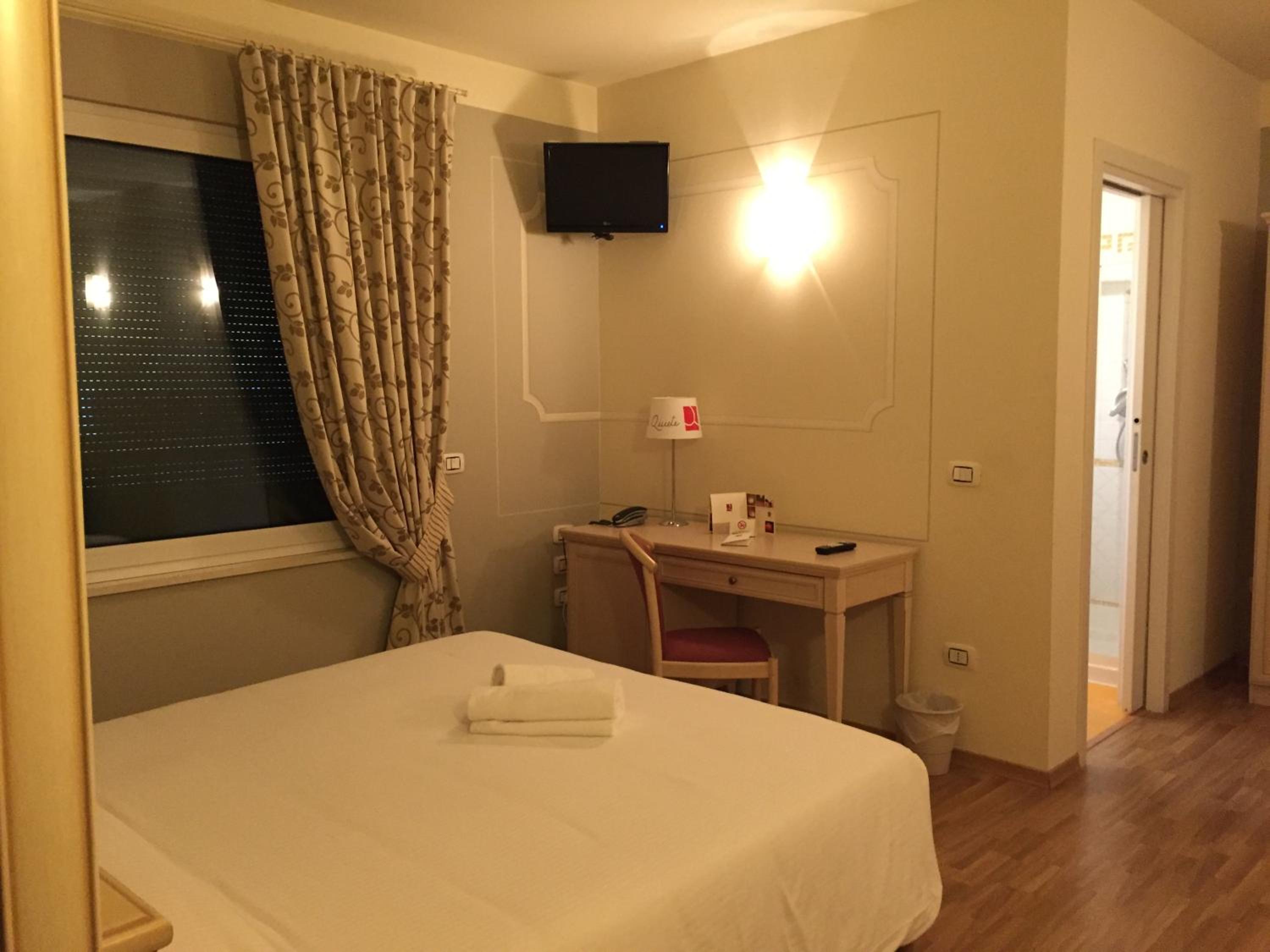 Triple Room - Photo 1