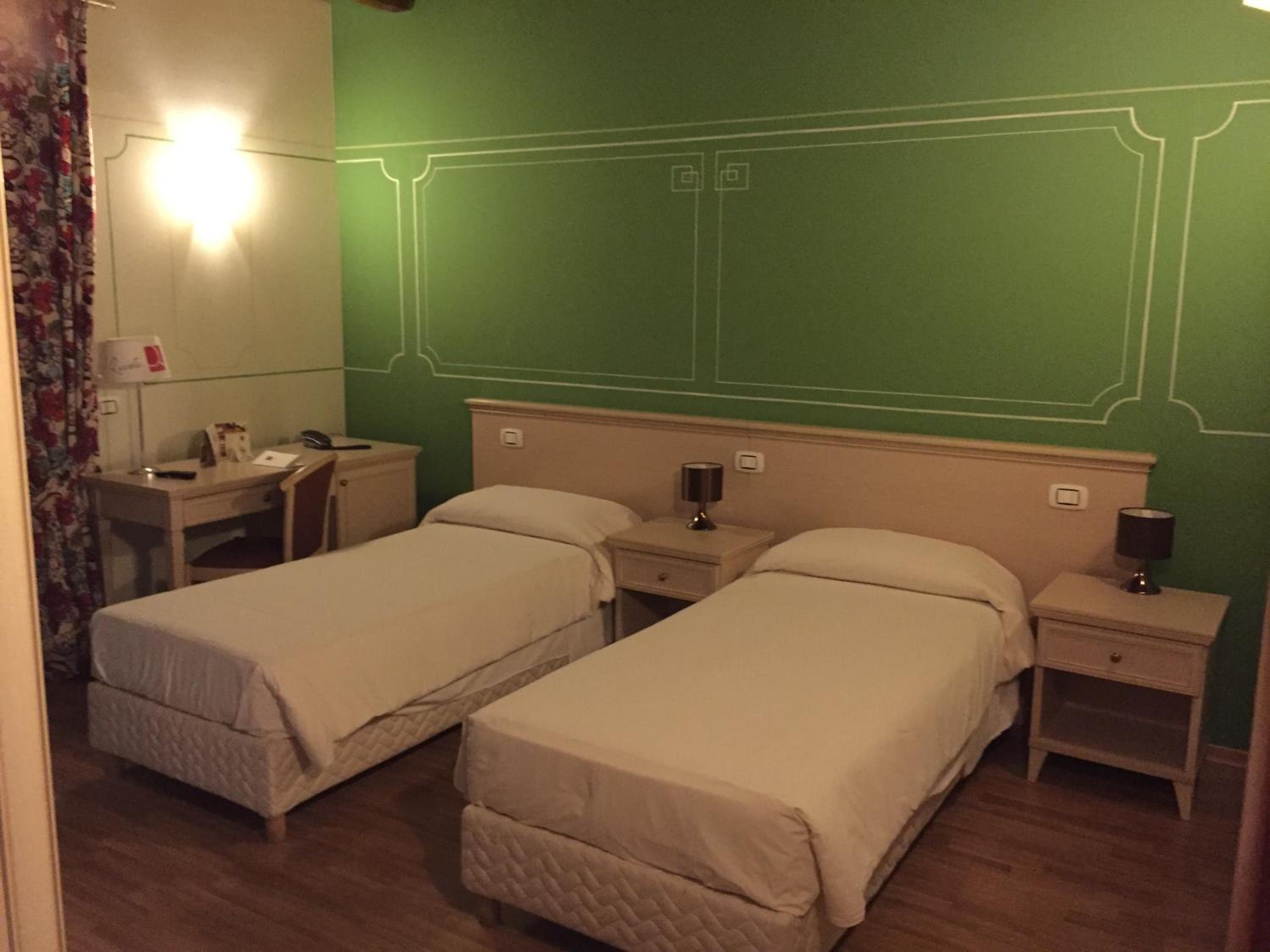 Double or Twin Room - Photo 1