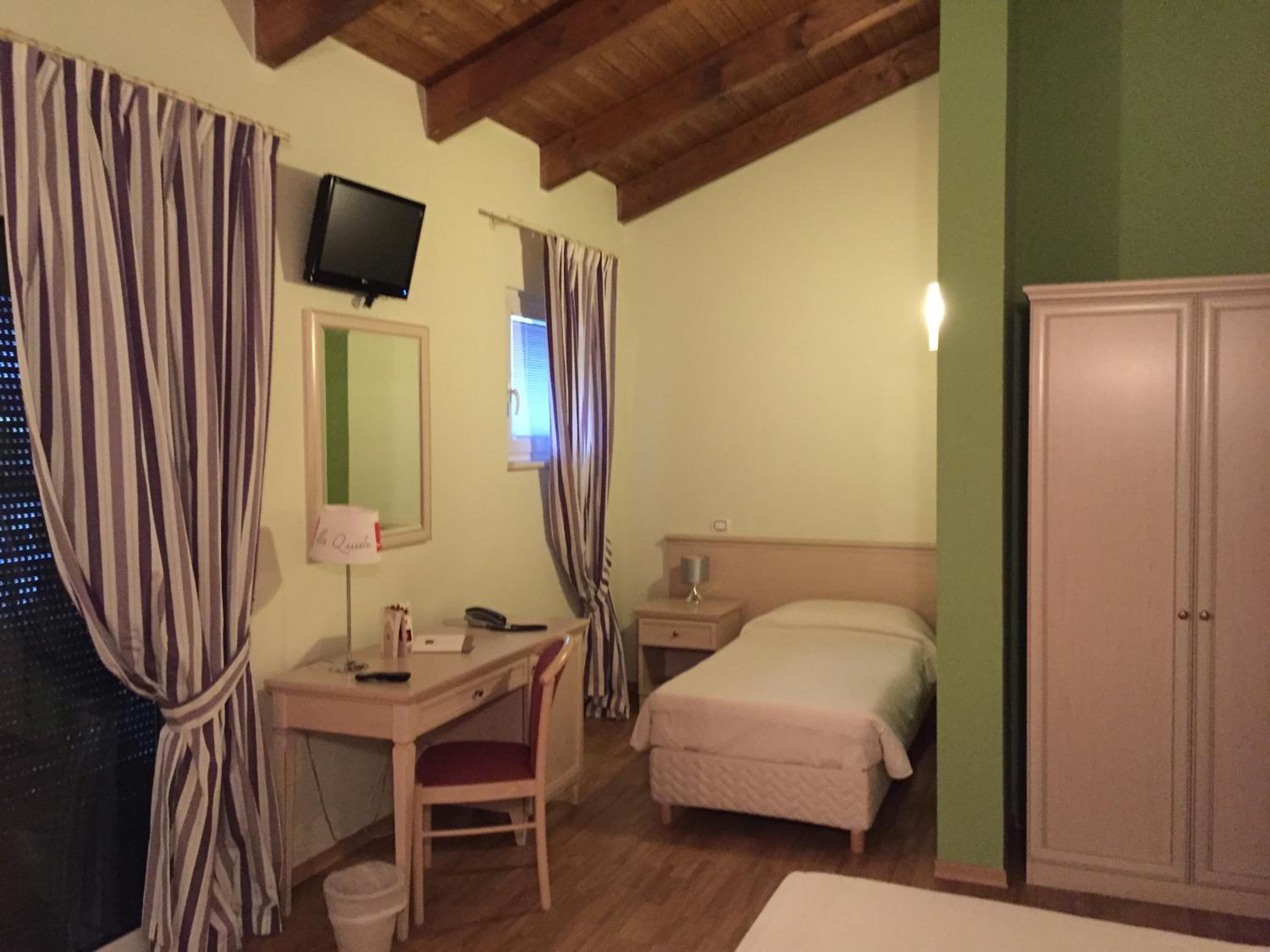 Triple Room - Photo 4