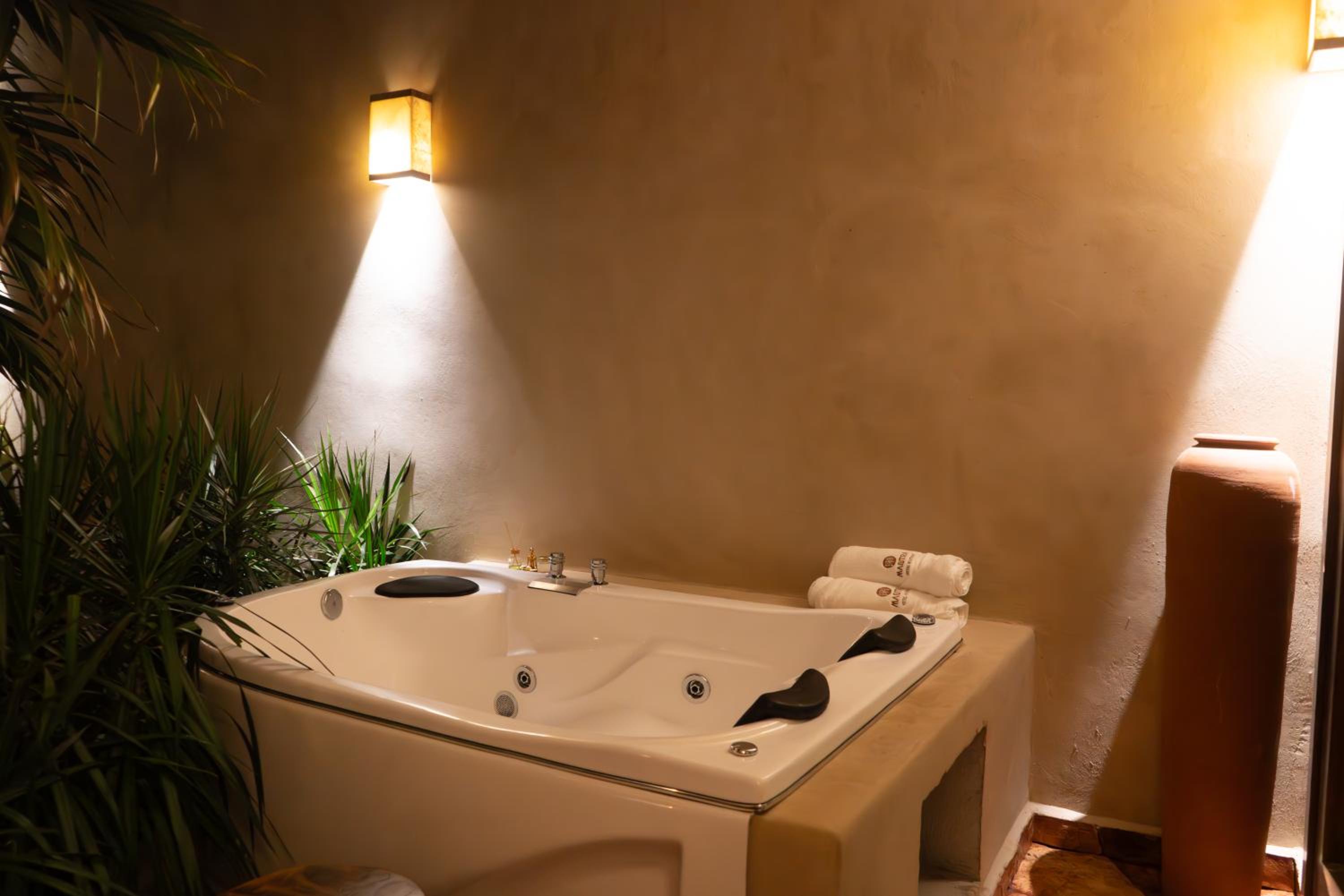 Deluxe Suite with Spa Bath