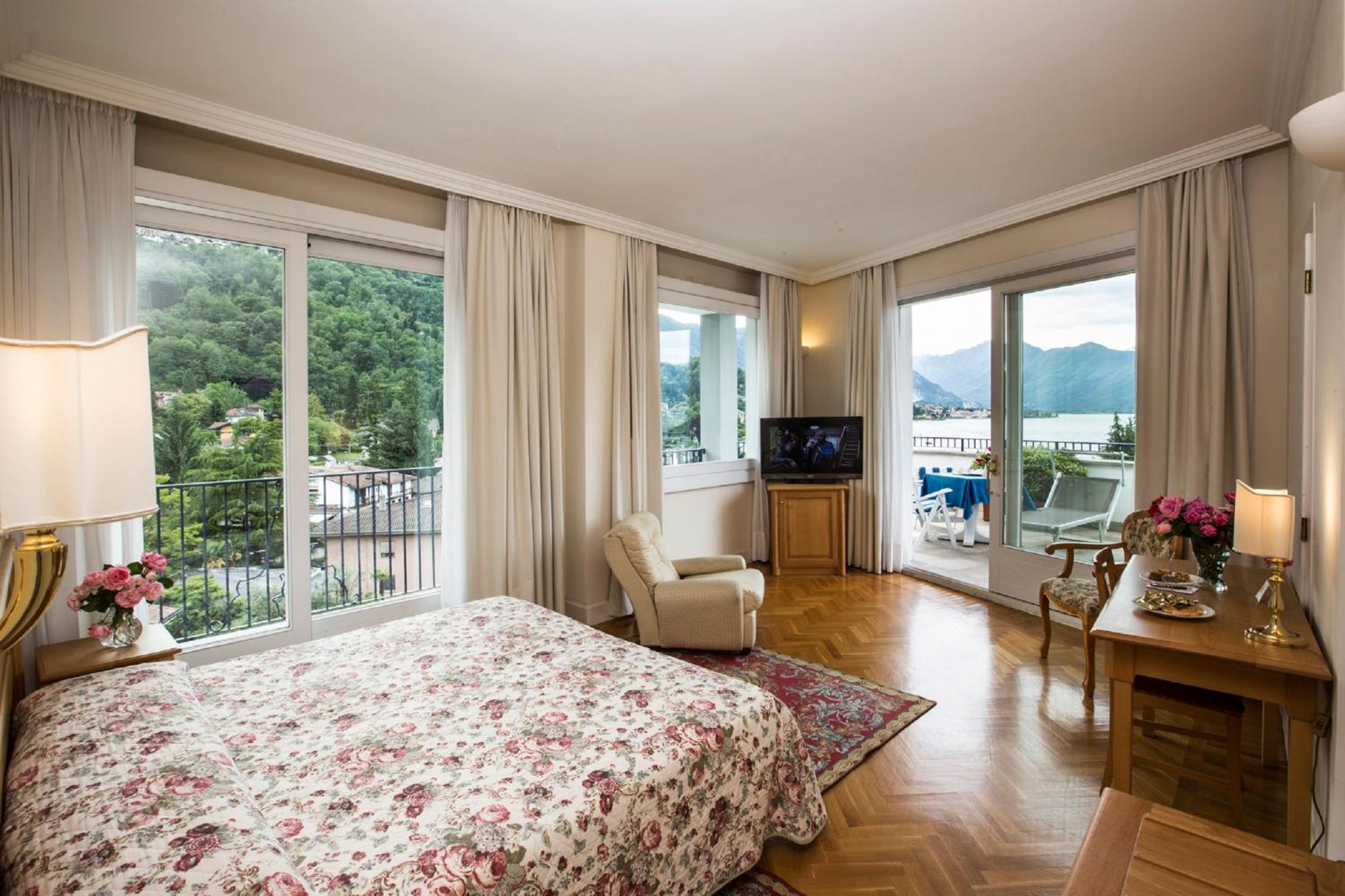 Deluxe Double or Twin Room with Lake View - Photo 3