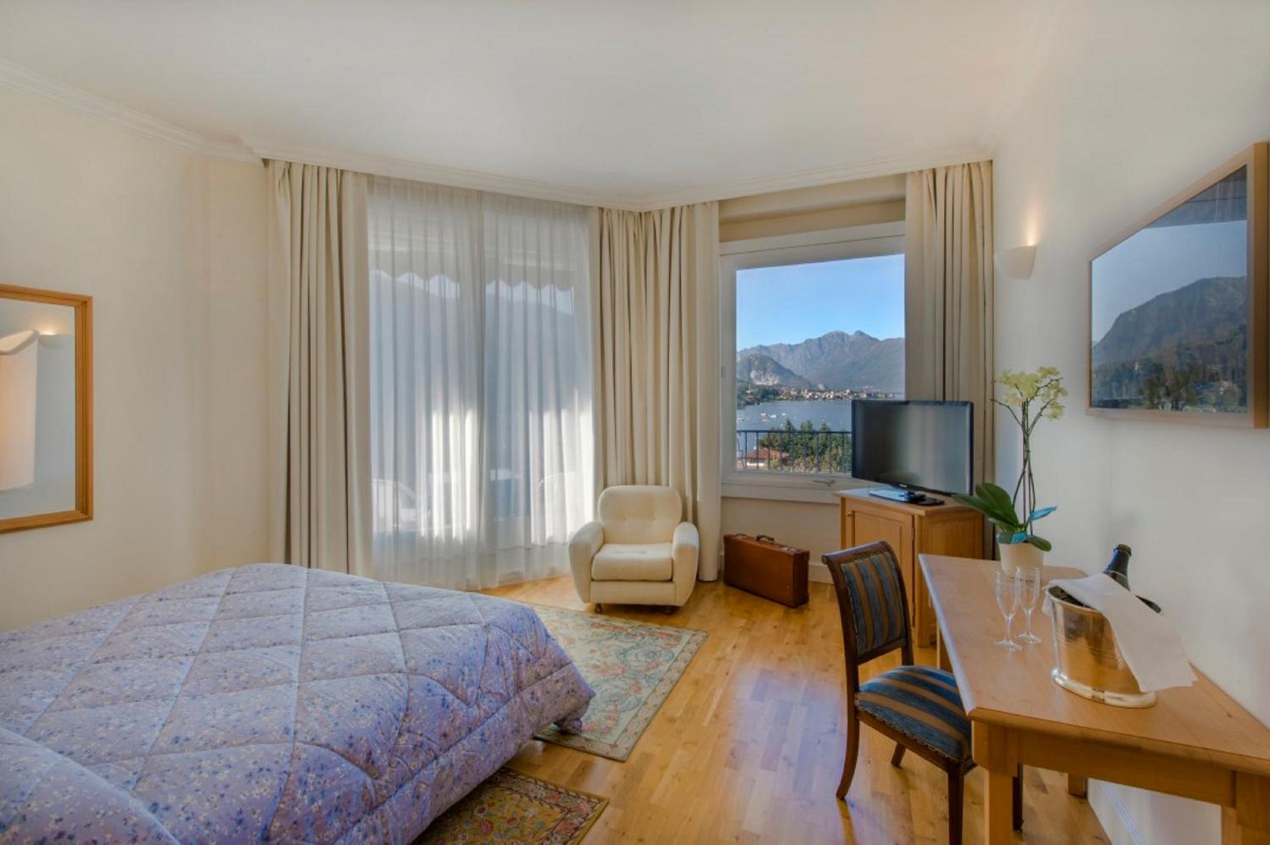 Deluxe Double or Twin Room with Lake View - Photo 5