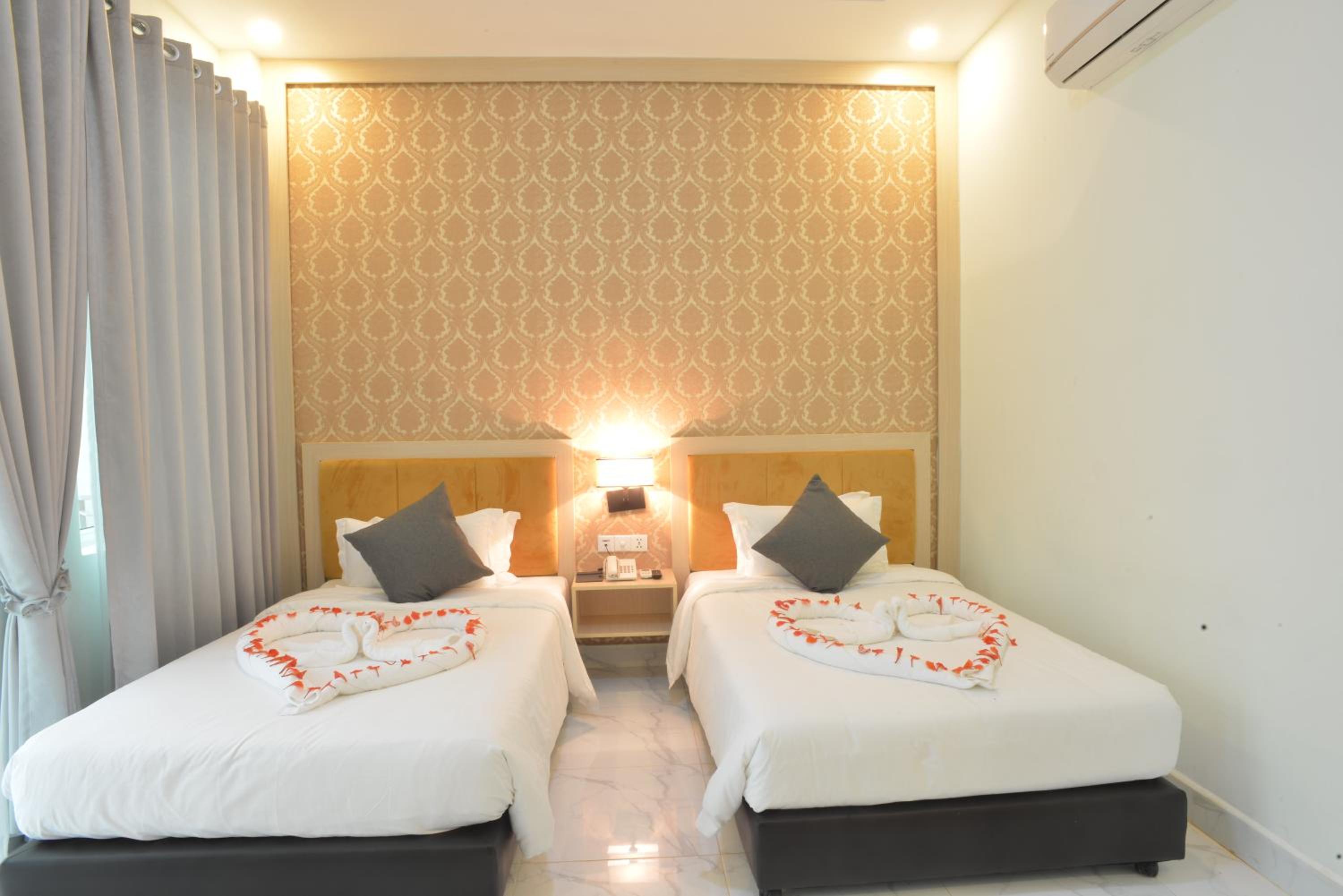 Superior Twin Room photo 2