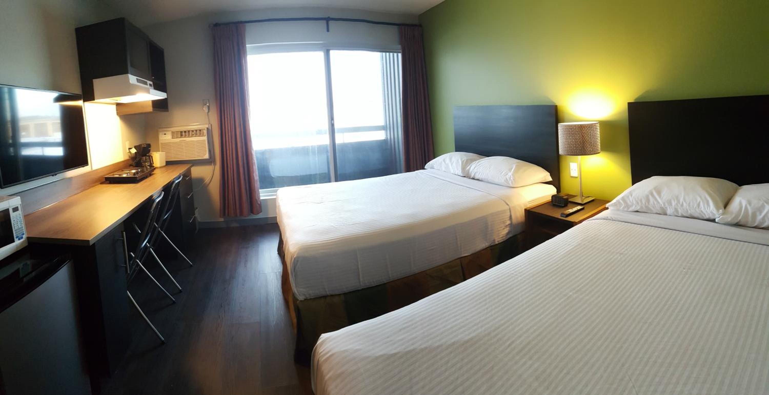 Two Queen Beds Room with Kitchenette photo 2
