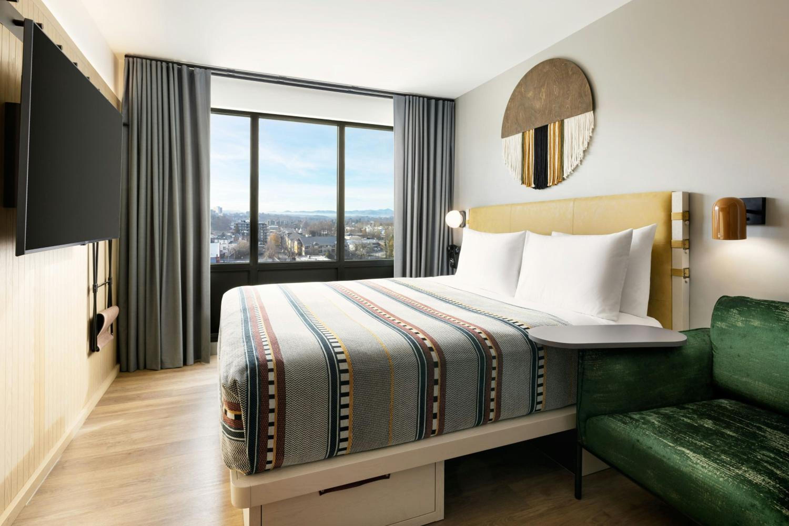 King Room with Mountain View A - Photo 1