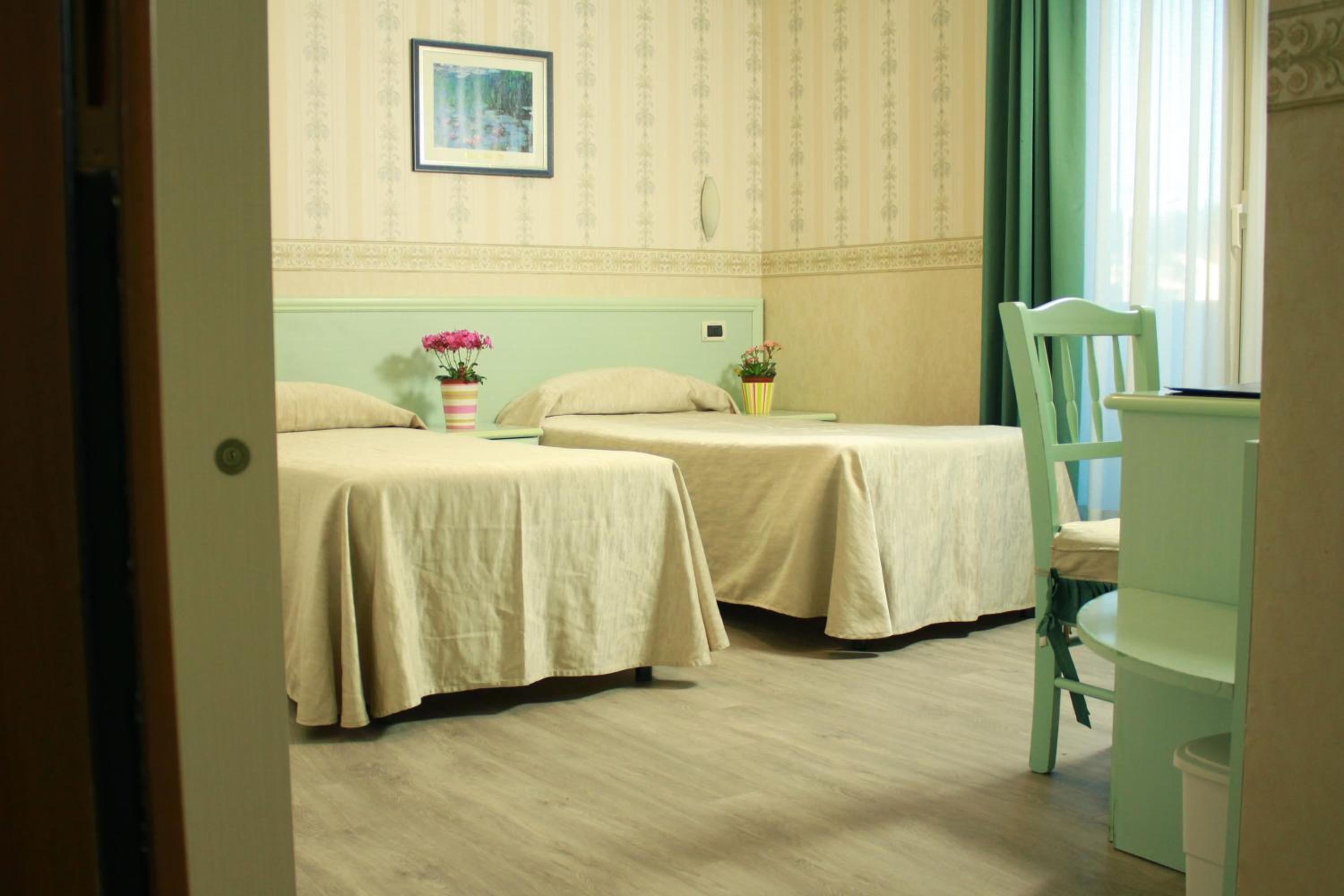 Double or Twin Room - Photo 1