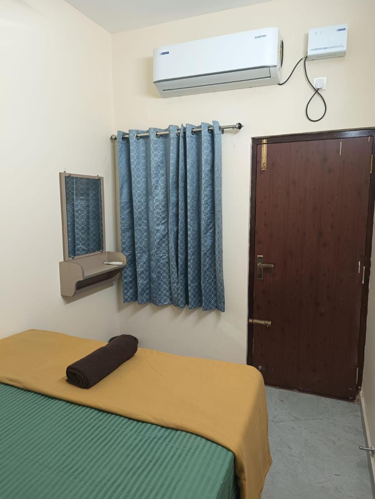 Standard Double Room - Photo 4