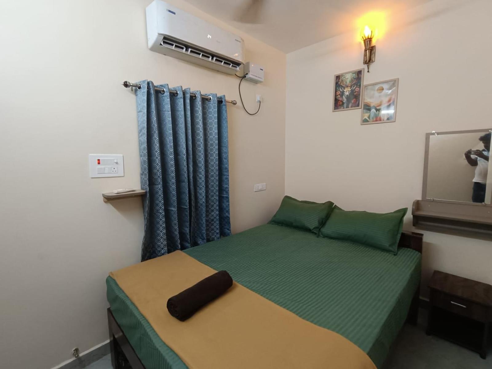 Standard Double Room - Photo 3