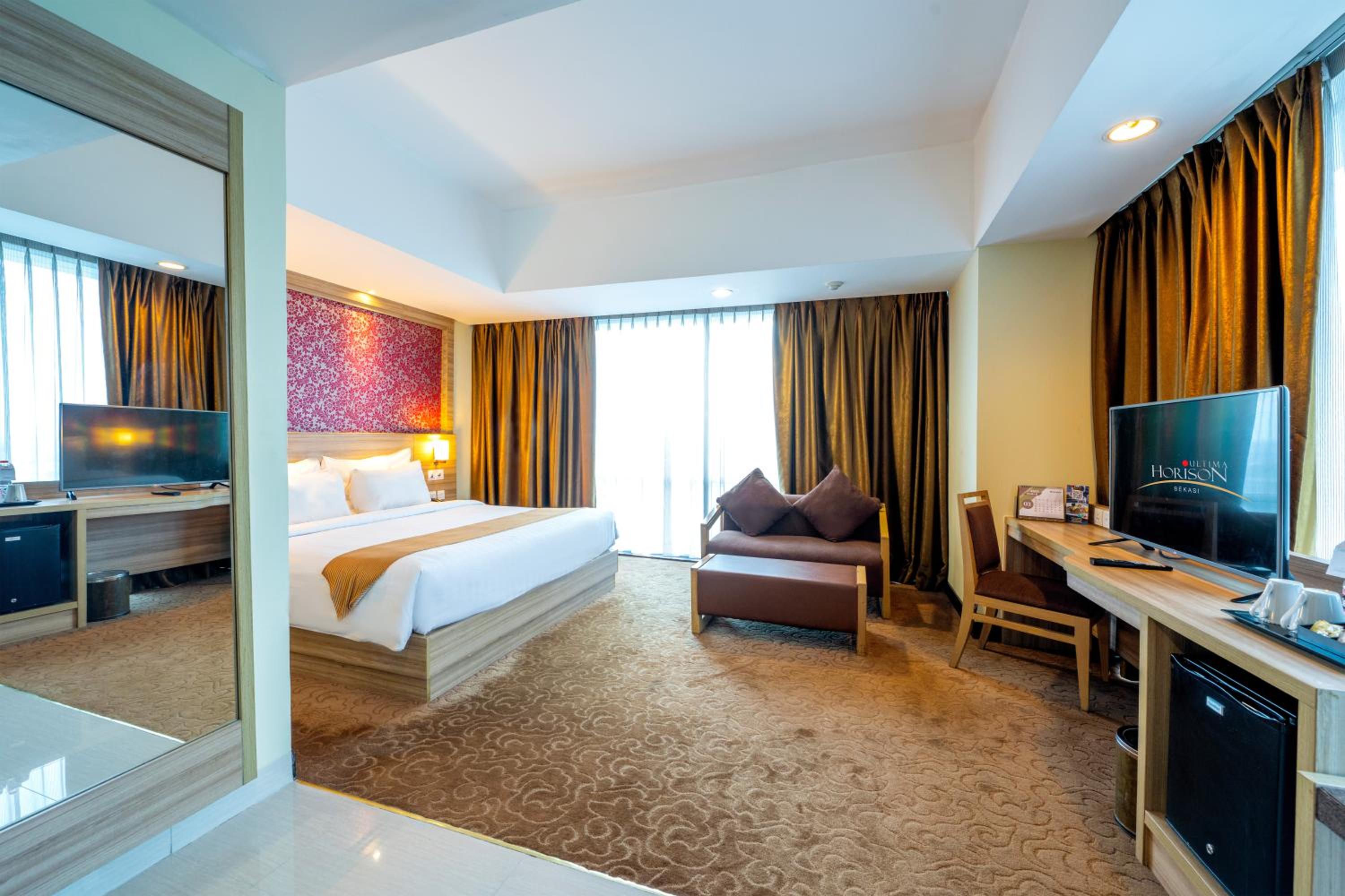 Business Suite photo 1