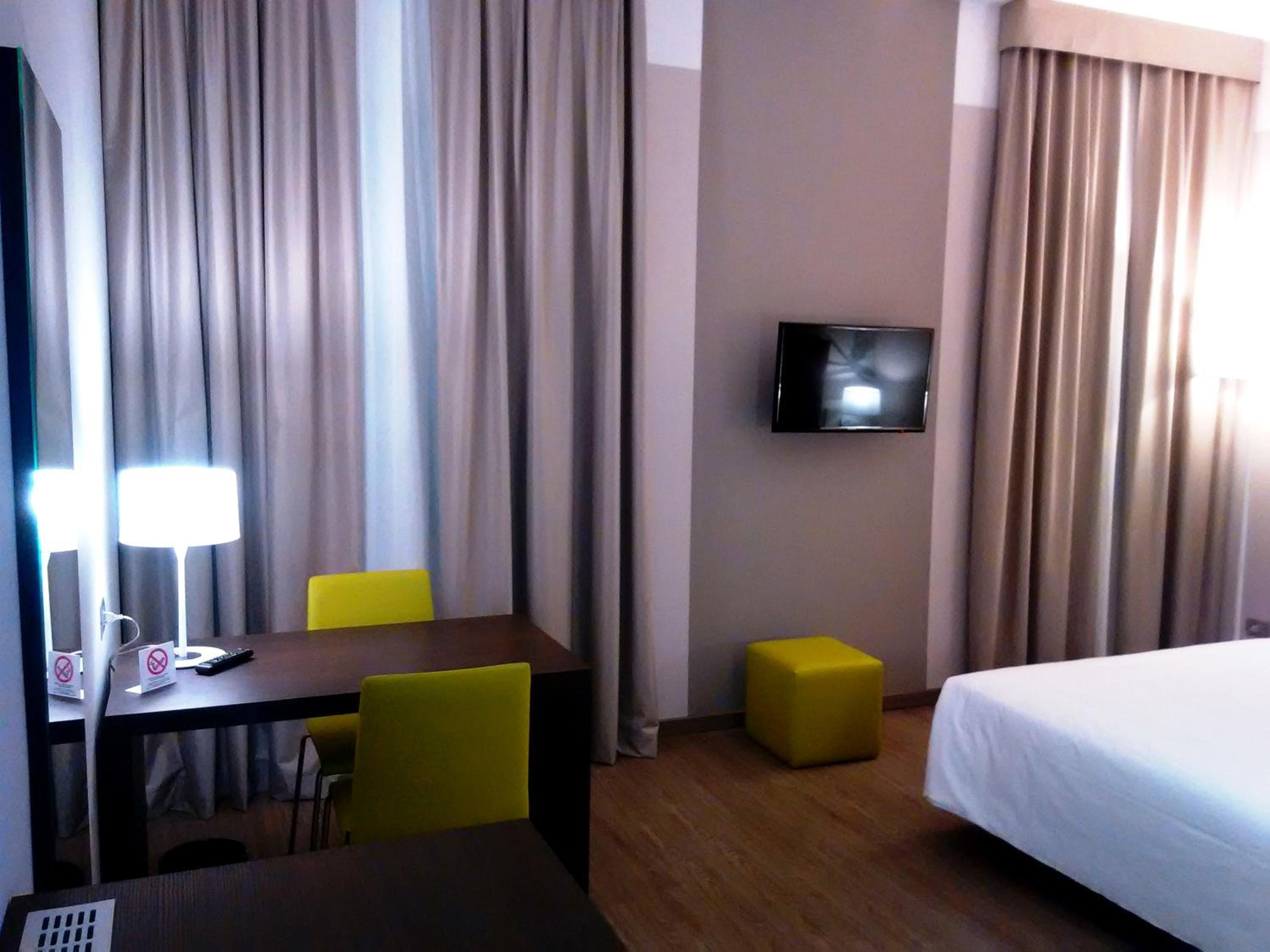 Superior Double or Twin Room - Photo 6