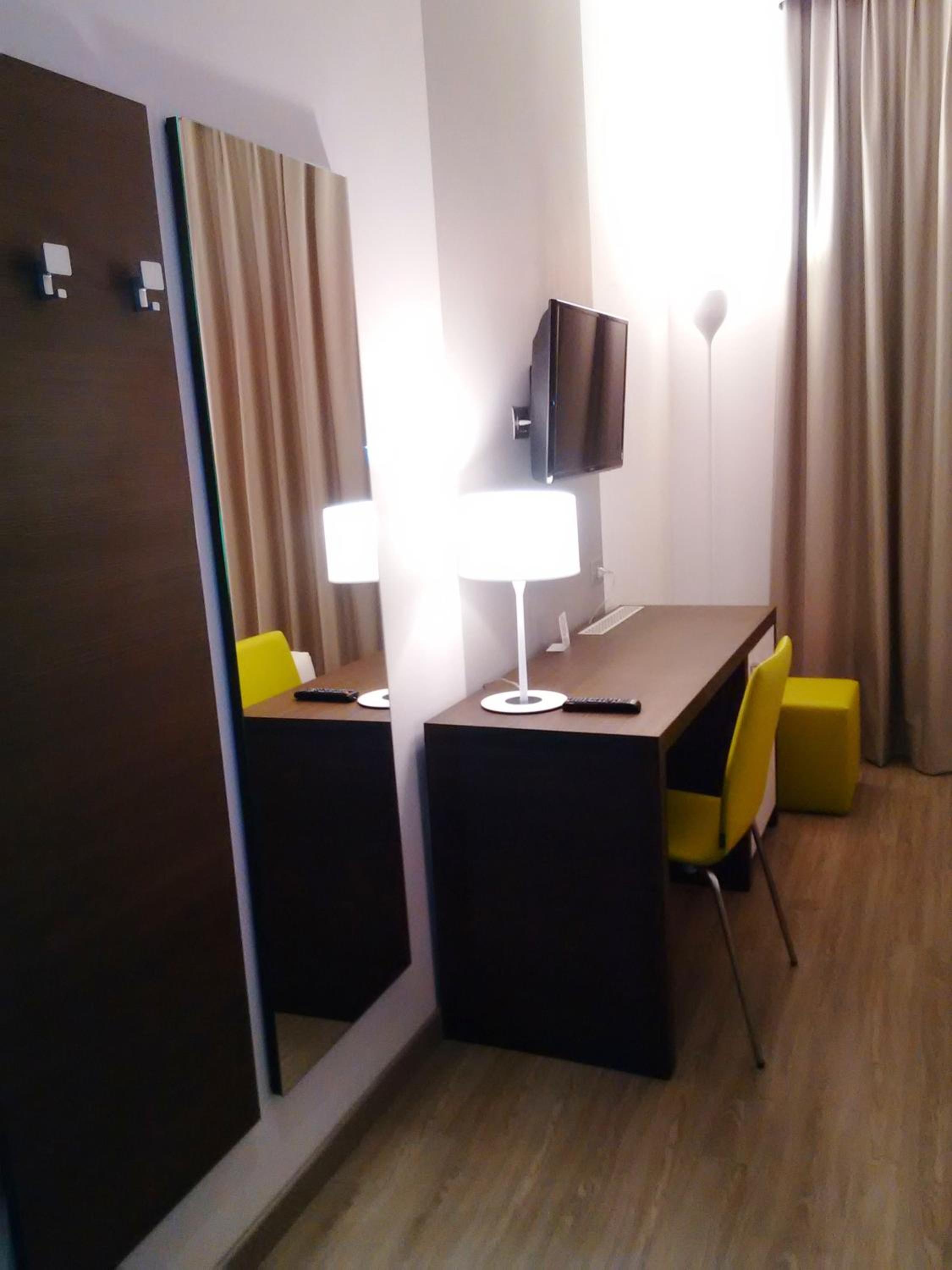 Superior Double or Twin Room - Photo 3