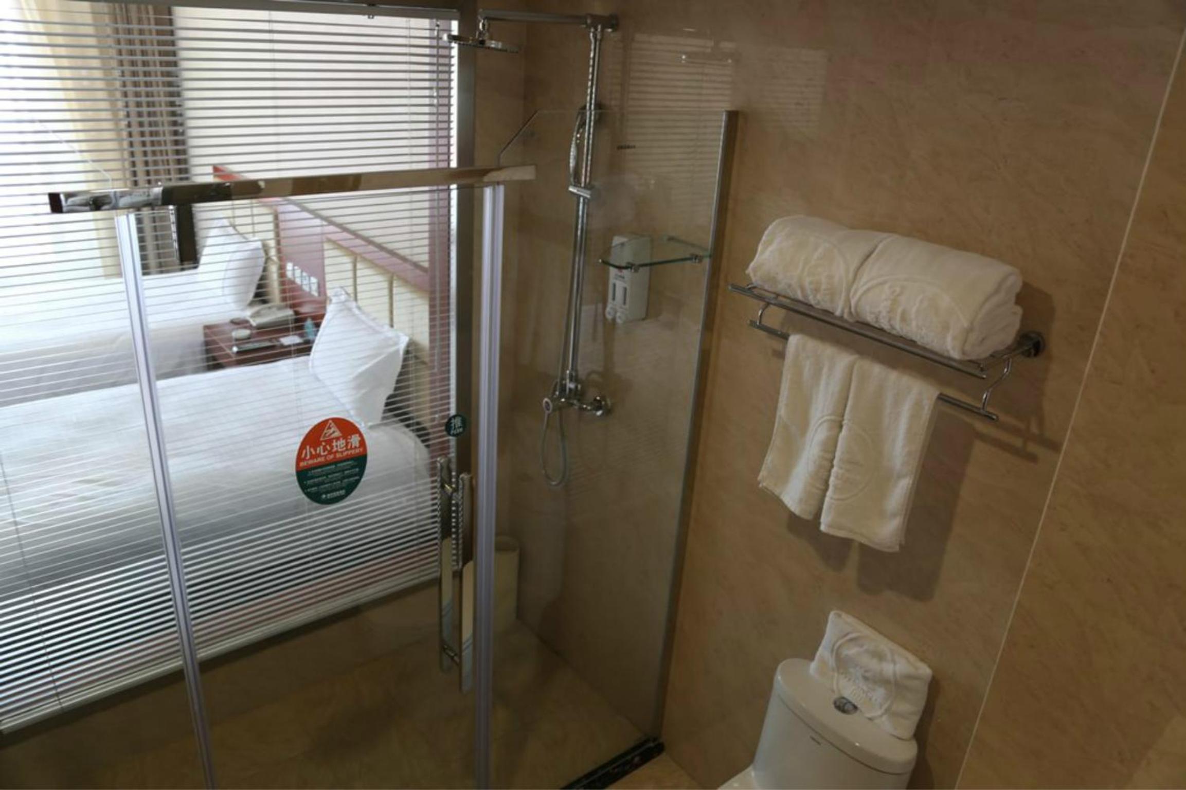 Mainland Chinese Citizens - Standard Twin Room photo 2