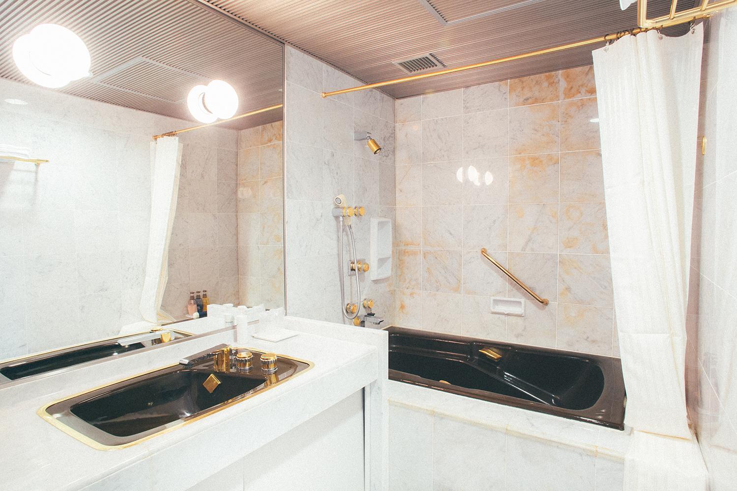 Royal Suite - Non-Smoking - Photo 4