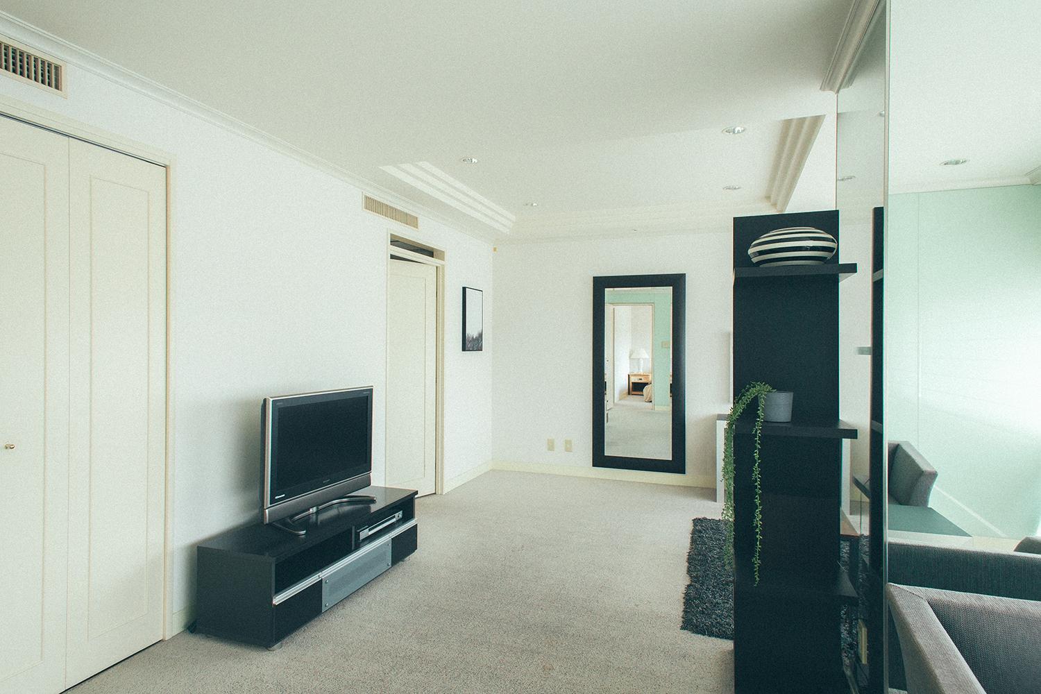 Suite - Photo 2