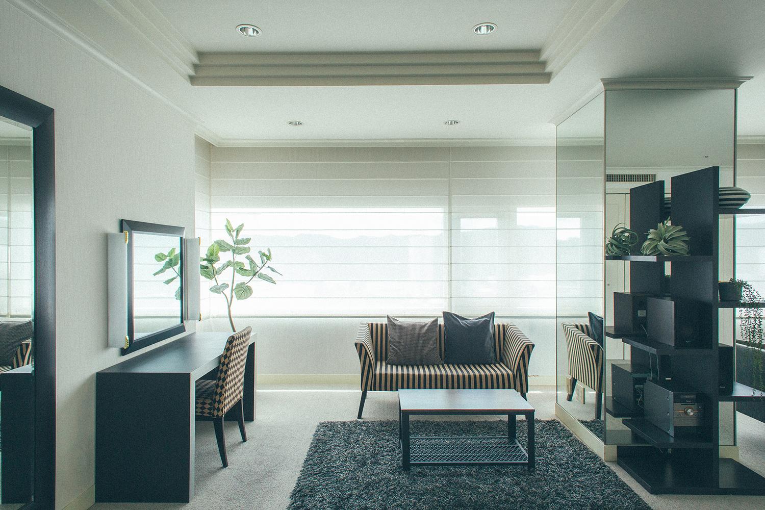 Suite - Photo 3