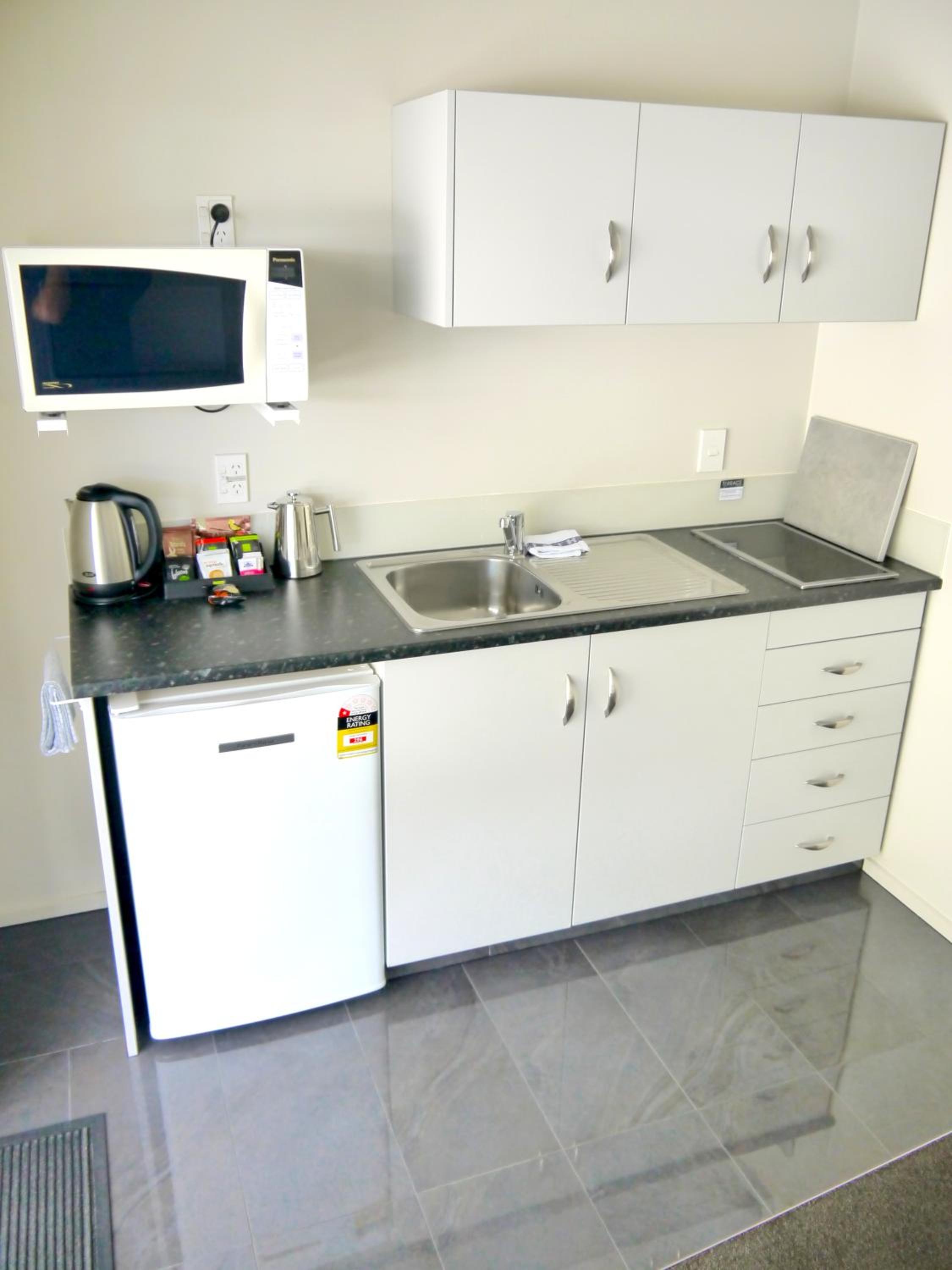One-Bedroom Apartment - Photo 7