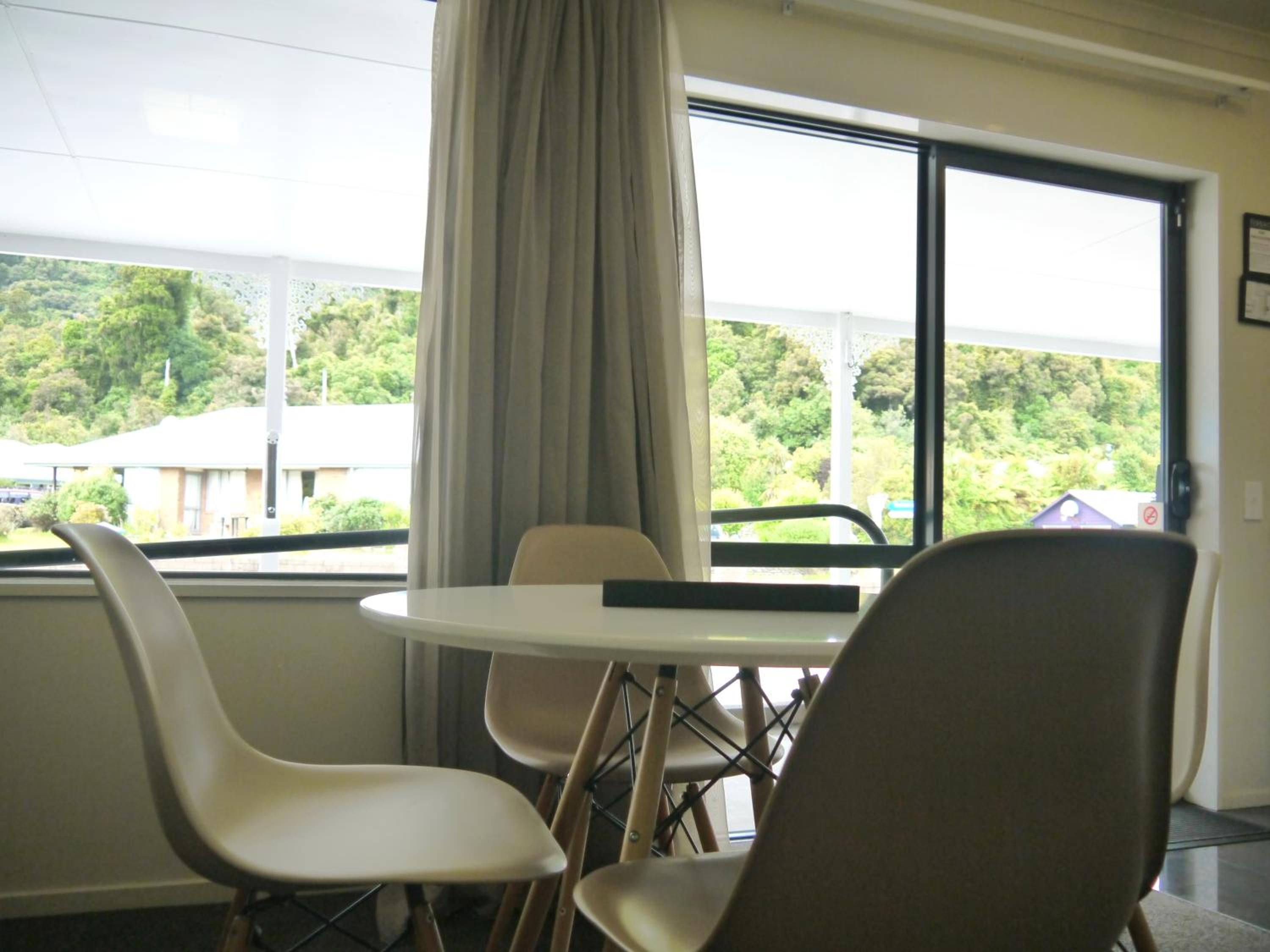 One-Bedroom Apartment - Photo 11