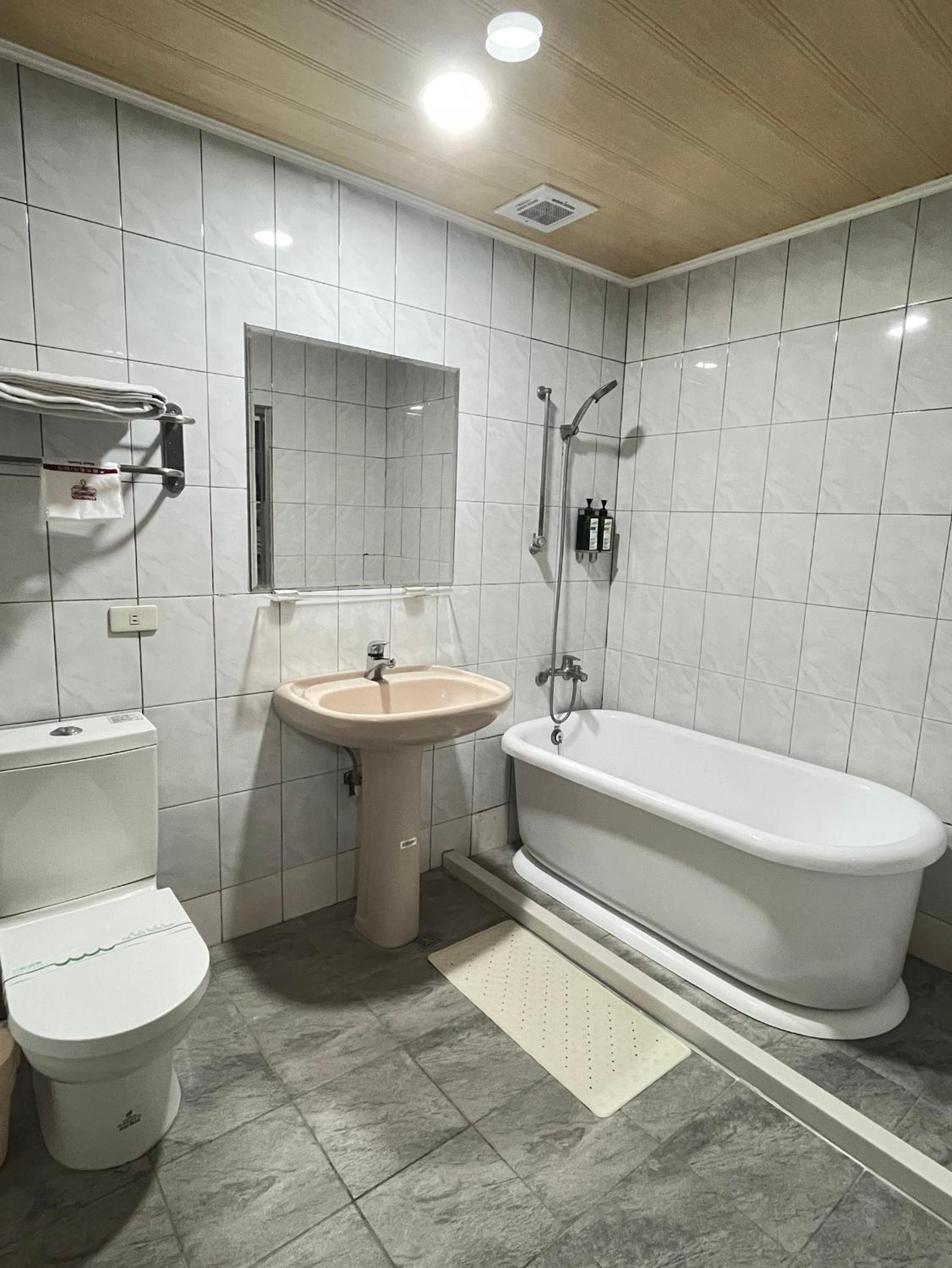Economy Double Room