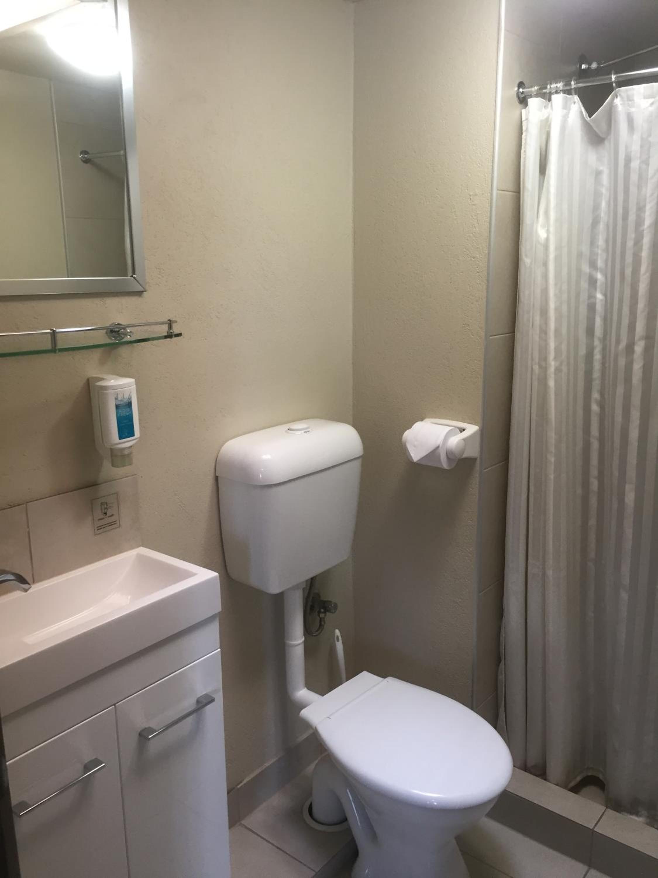 Standard Twin Room photo 2