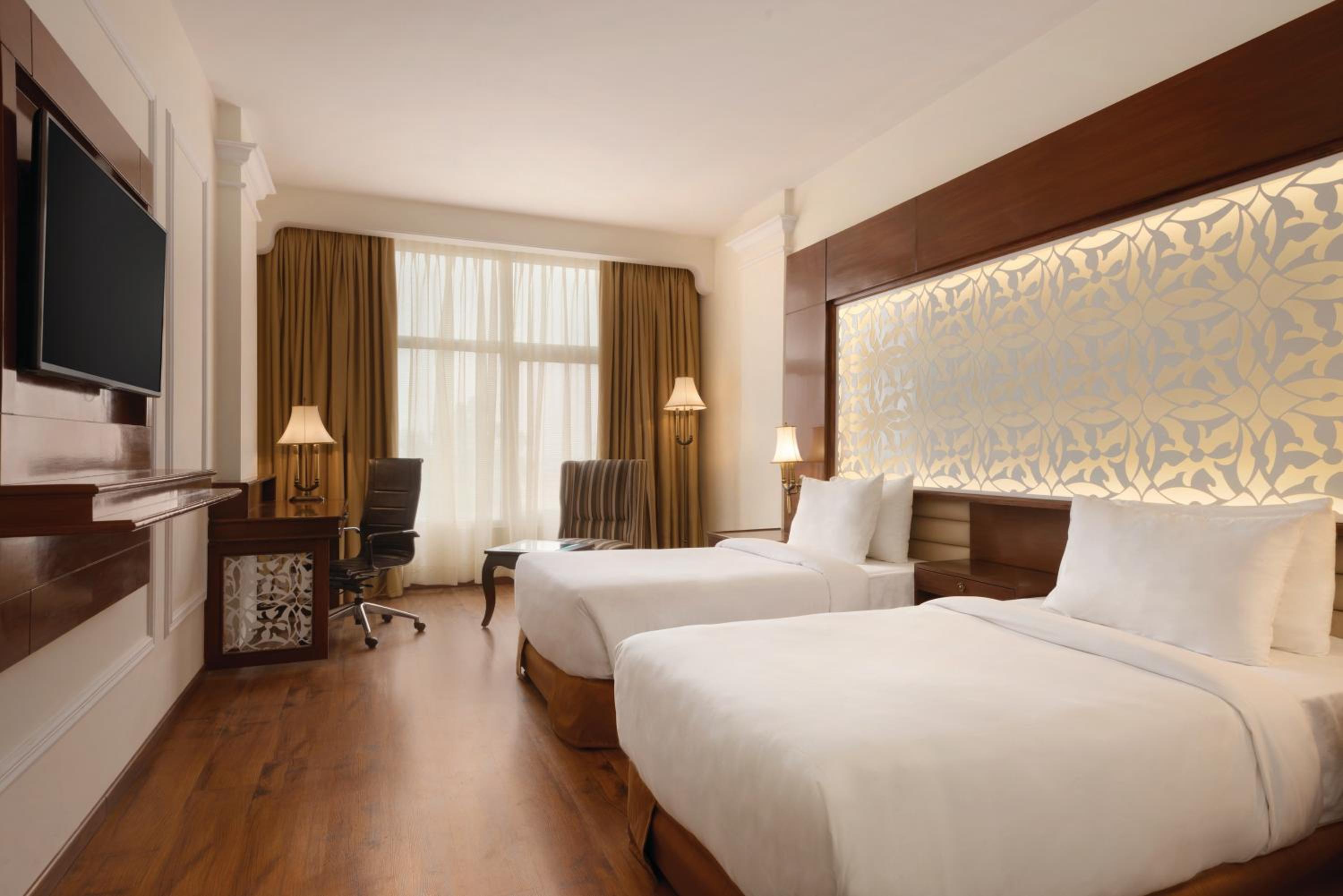 Twin Room - Disability Access - Book & Unlock Exclusive Discounts photo 3