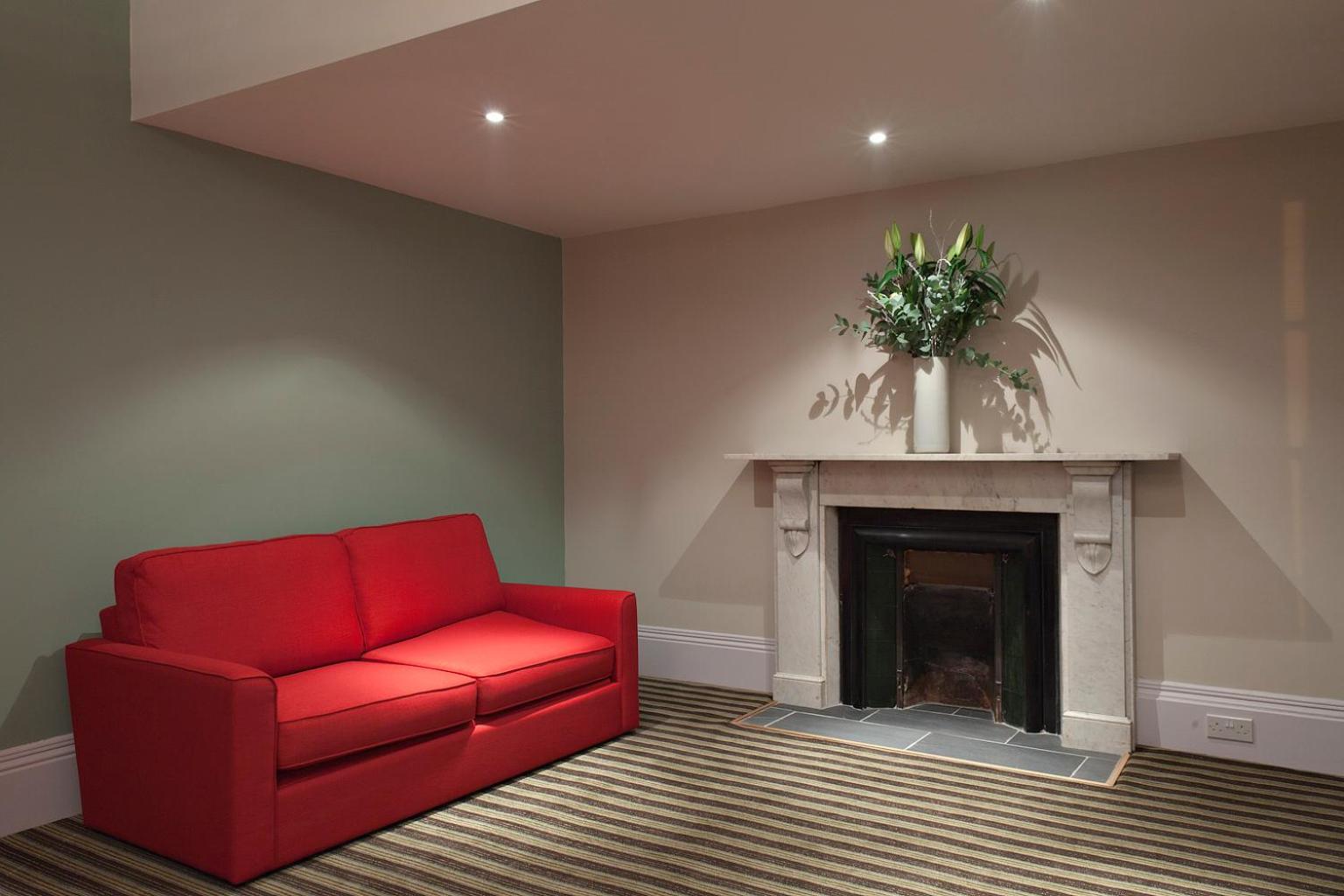Family Room - Photo 2
