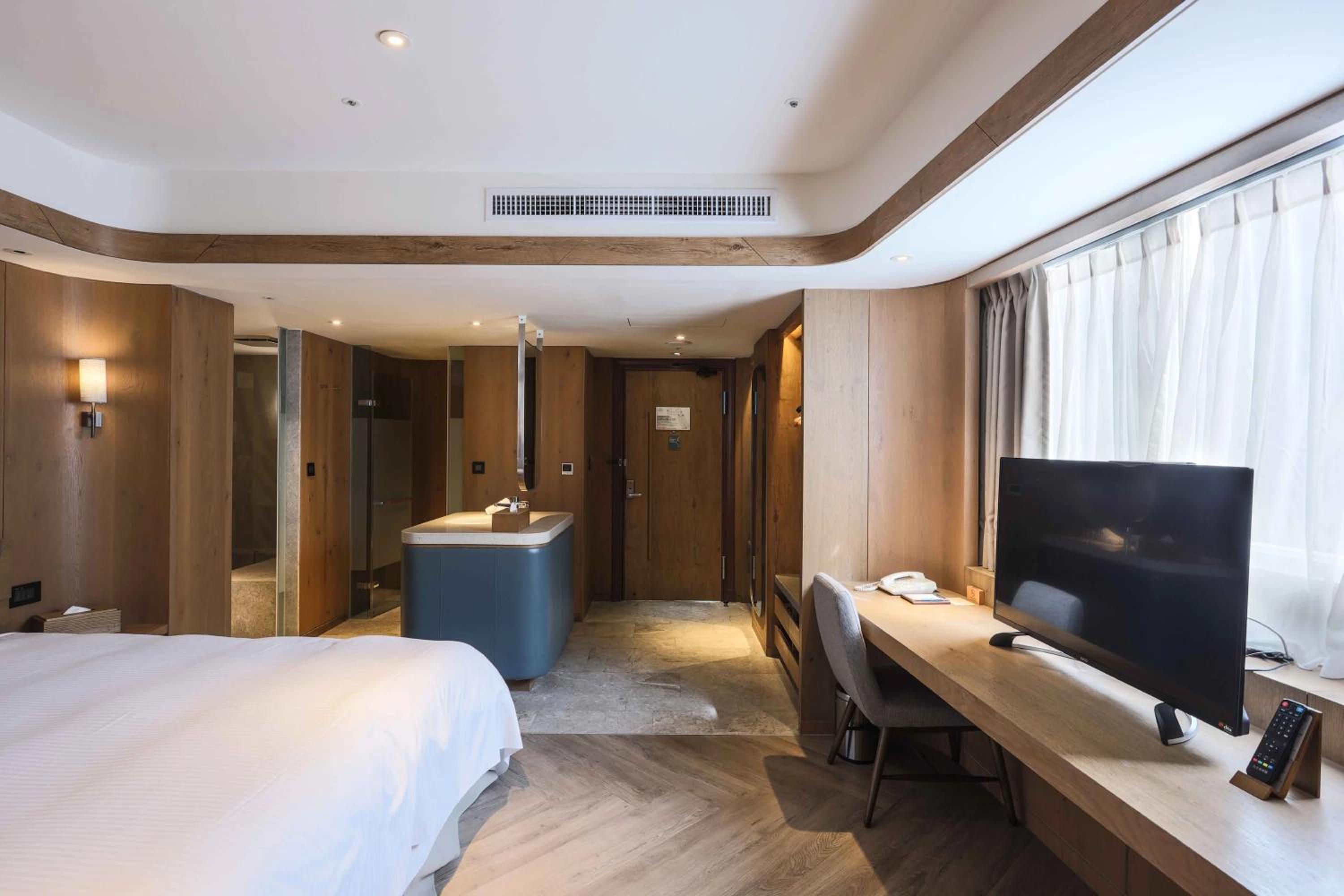 Standard Double Room (without Balcony) photo 2