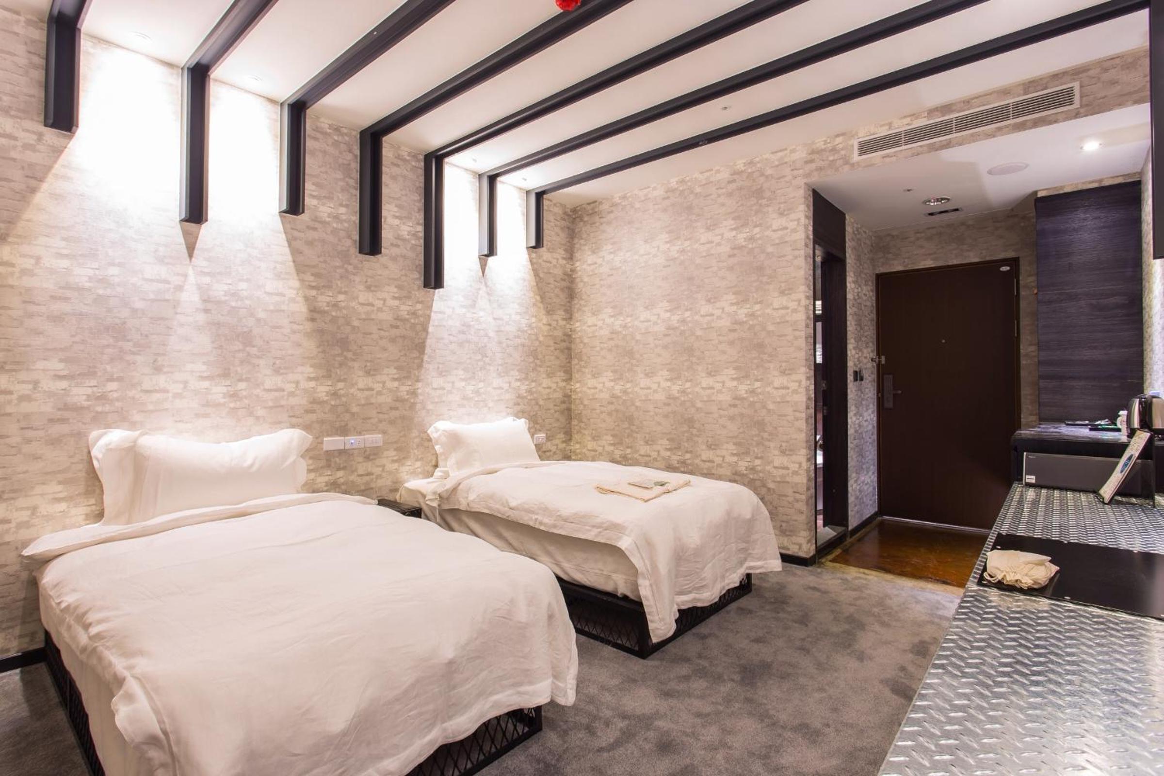 Standard Twin Room - no window