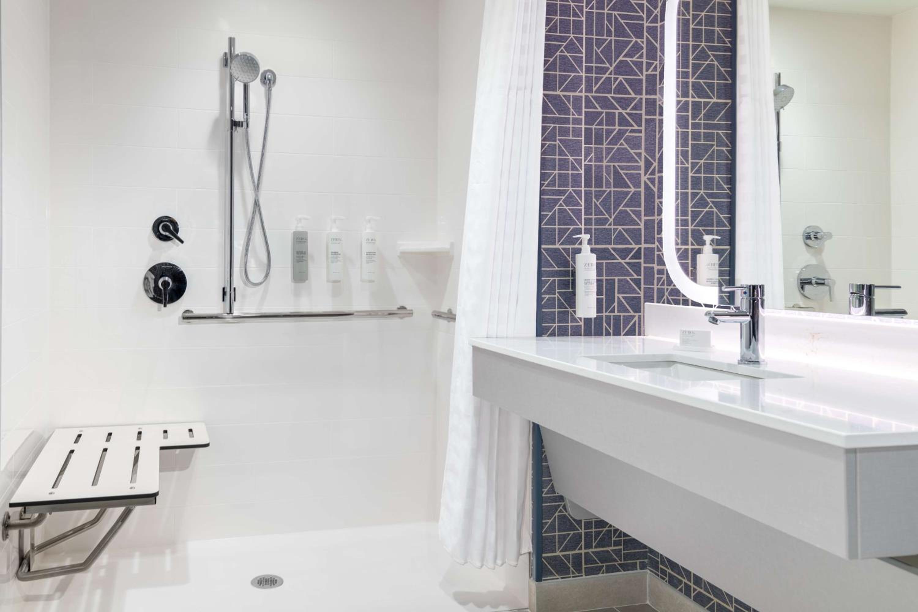King Studio Suite with Roll-In Shower - Mobility Accessible photo 2
