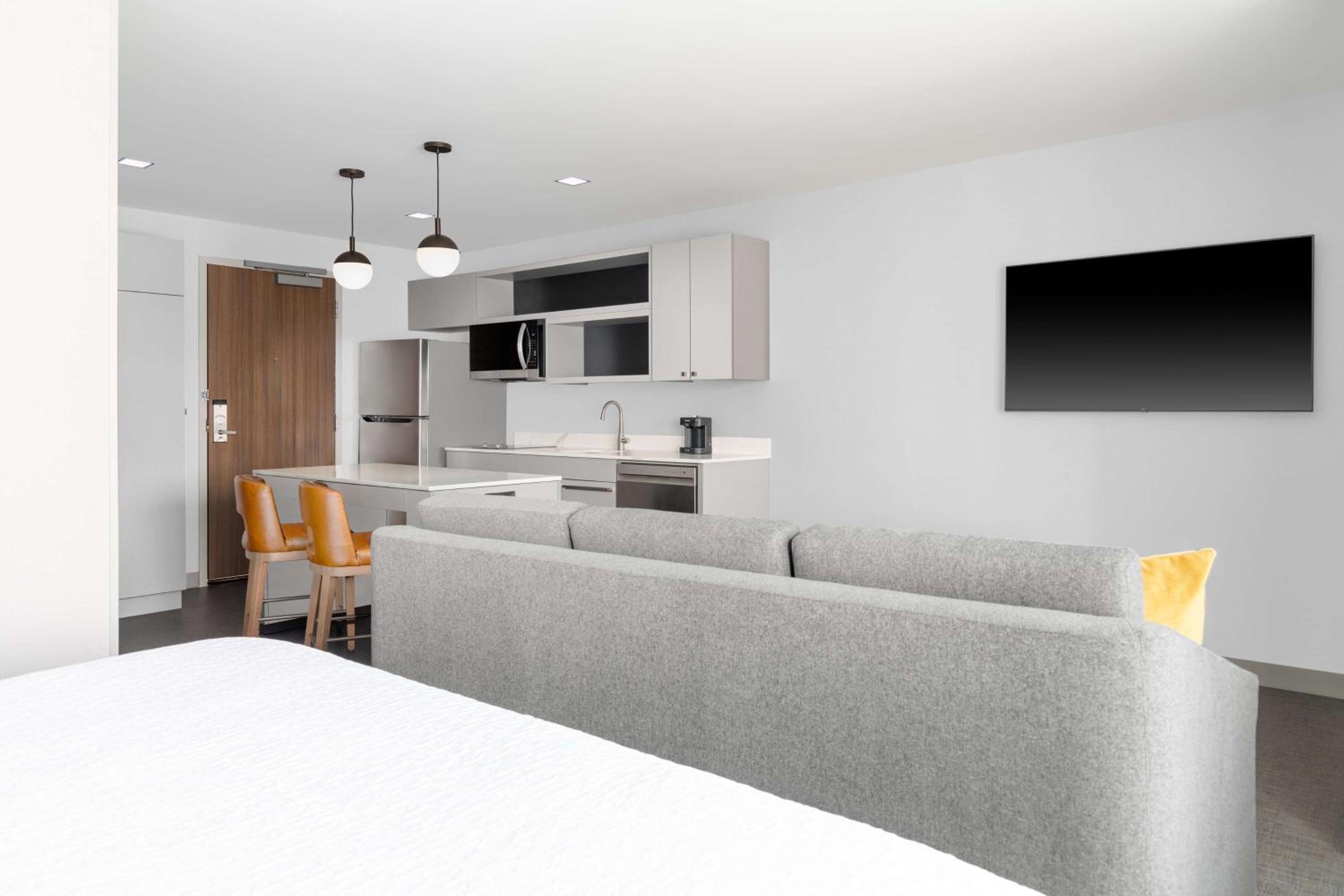 King Studio Suite photo 2