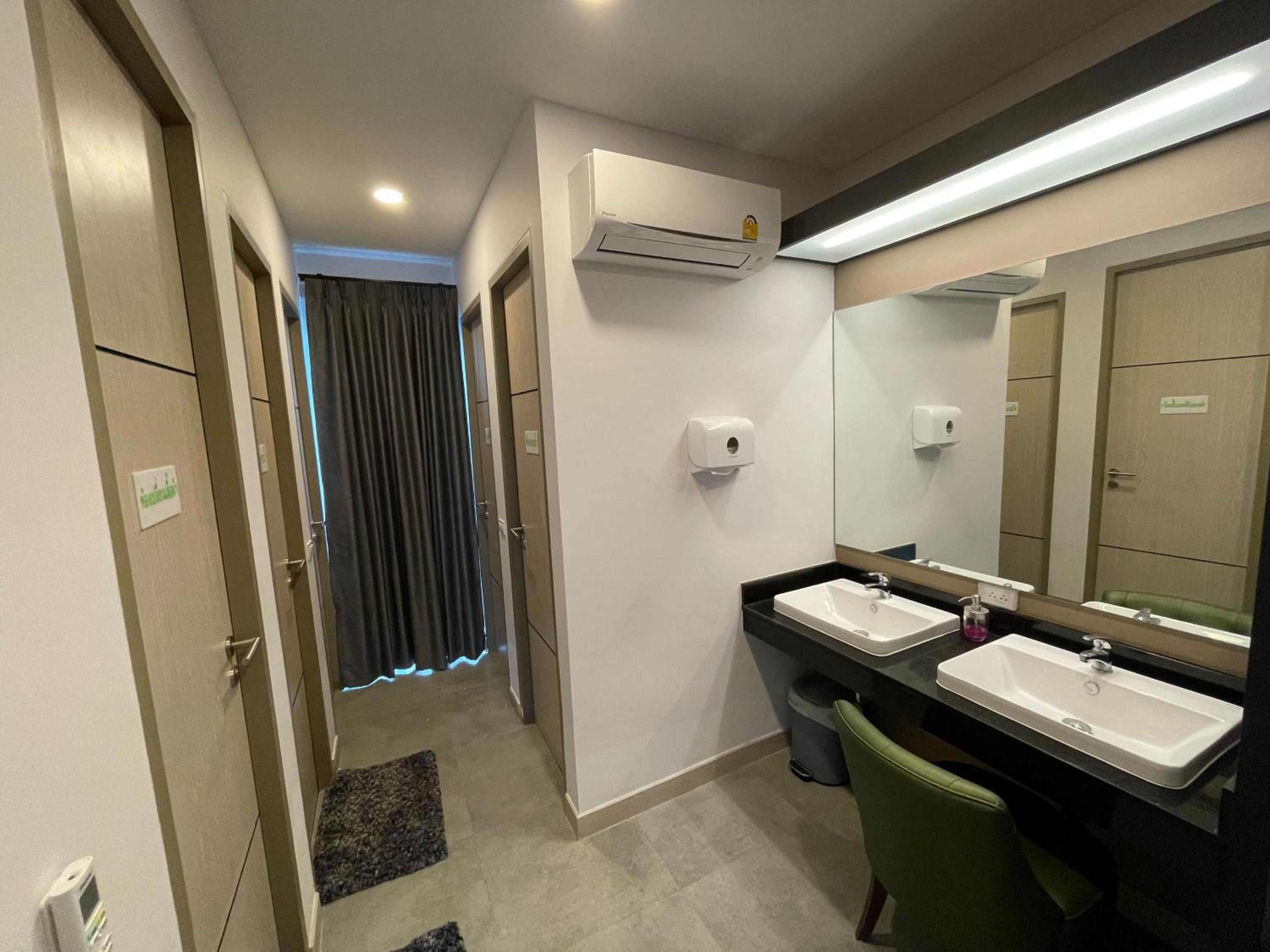 Mixed Dormitory Room photo 3