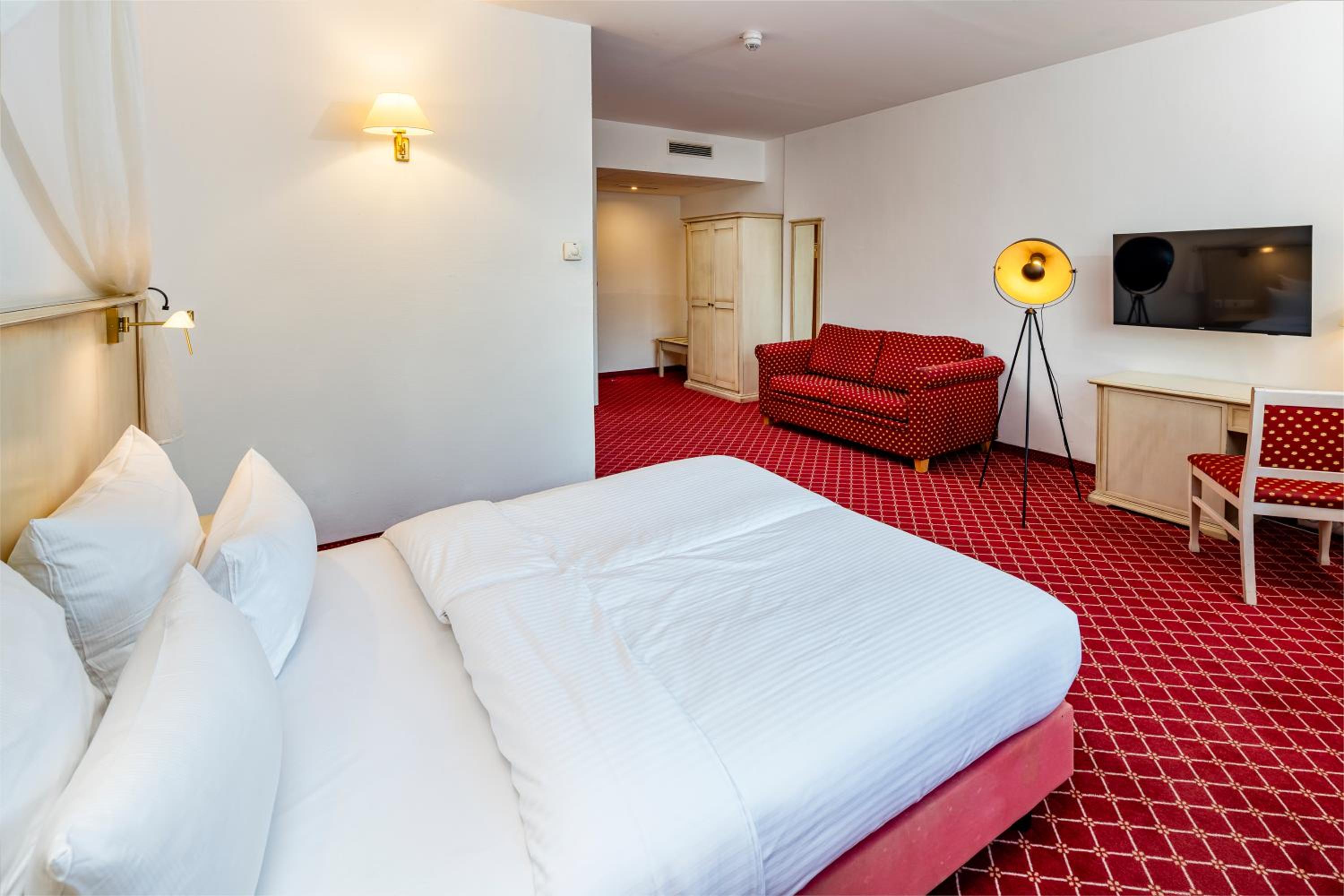 Corner Double Room
