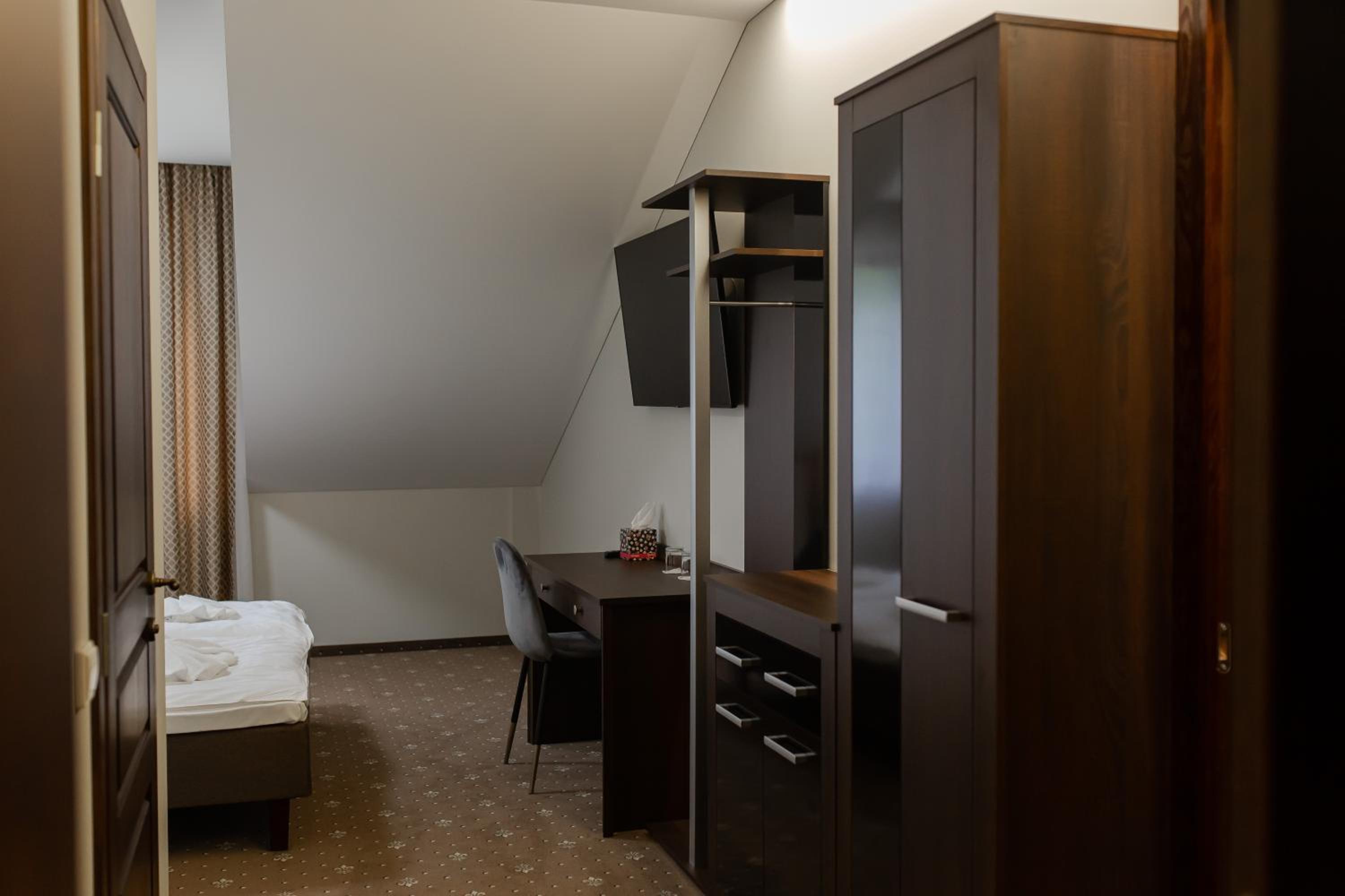 Standard Double Room - Photo 2