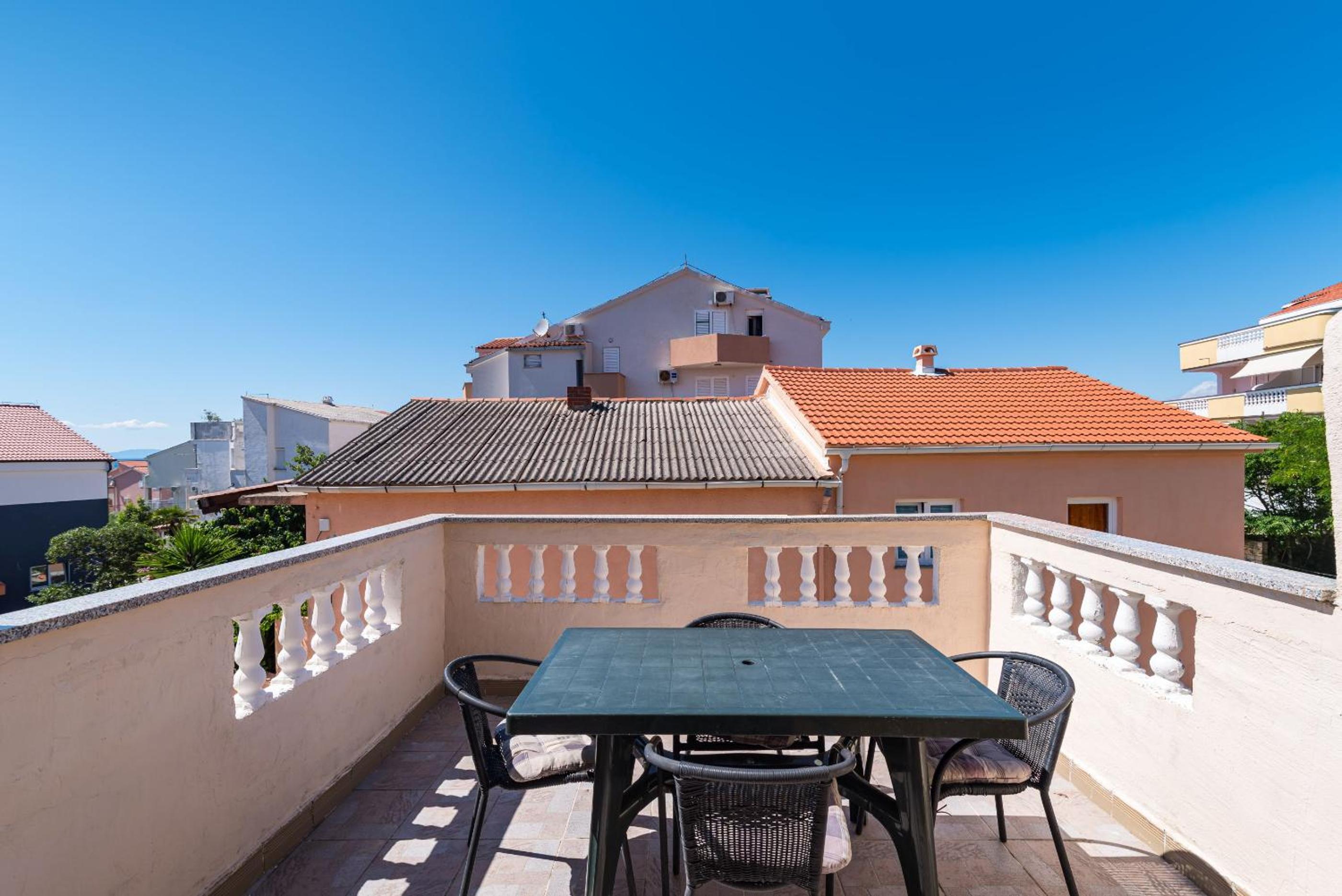 Two-Bedroom Apartment with City View