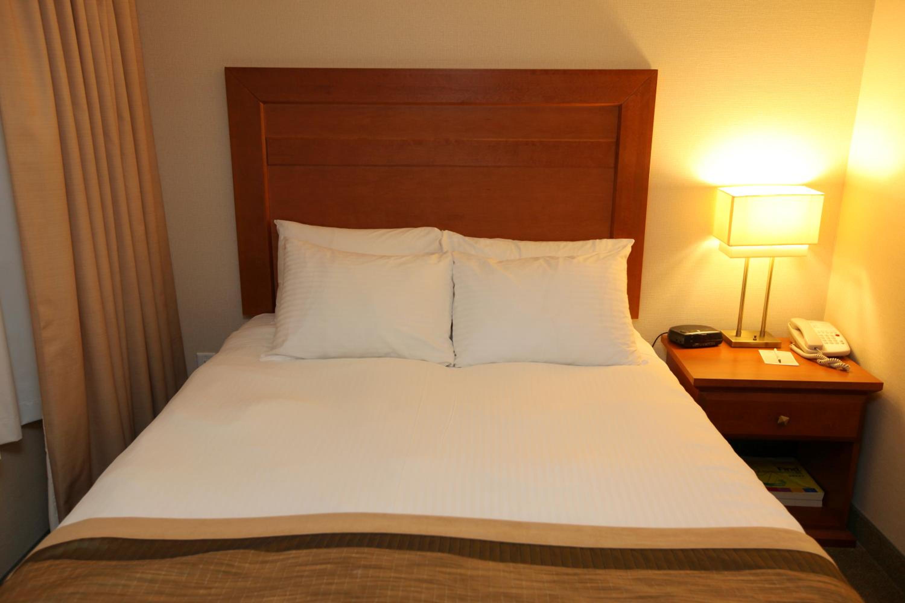 Queen Suite with Sofa Bed photo 2