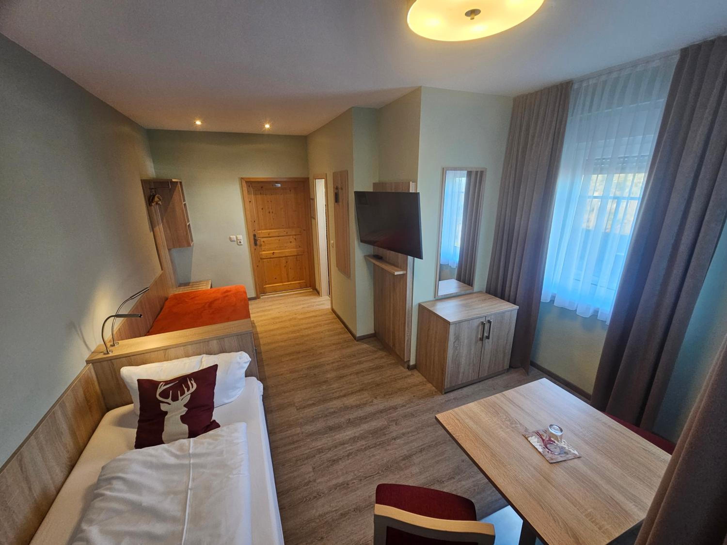 Standard Twin Room photo 3