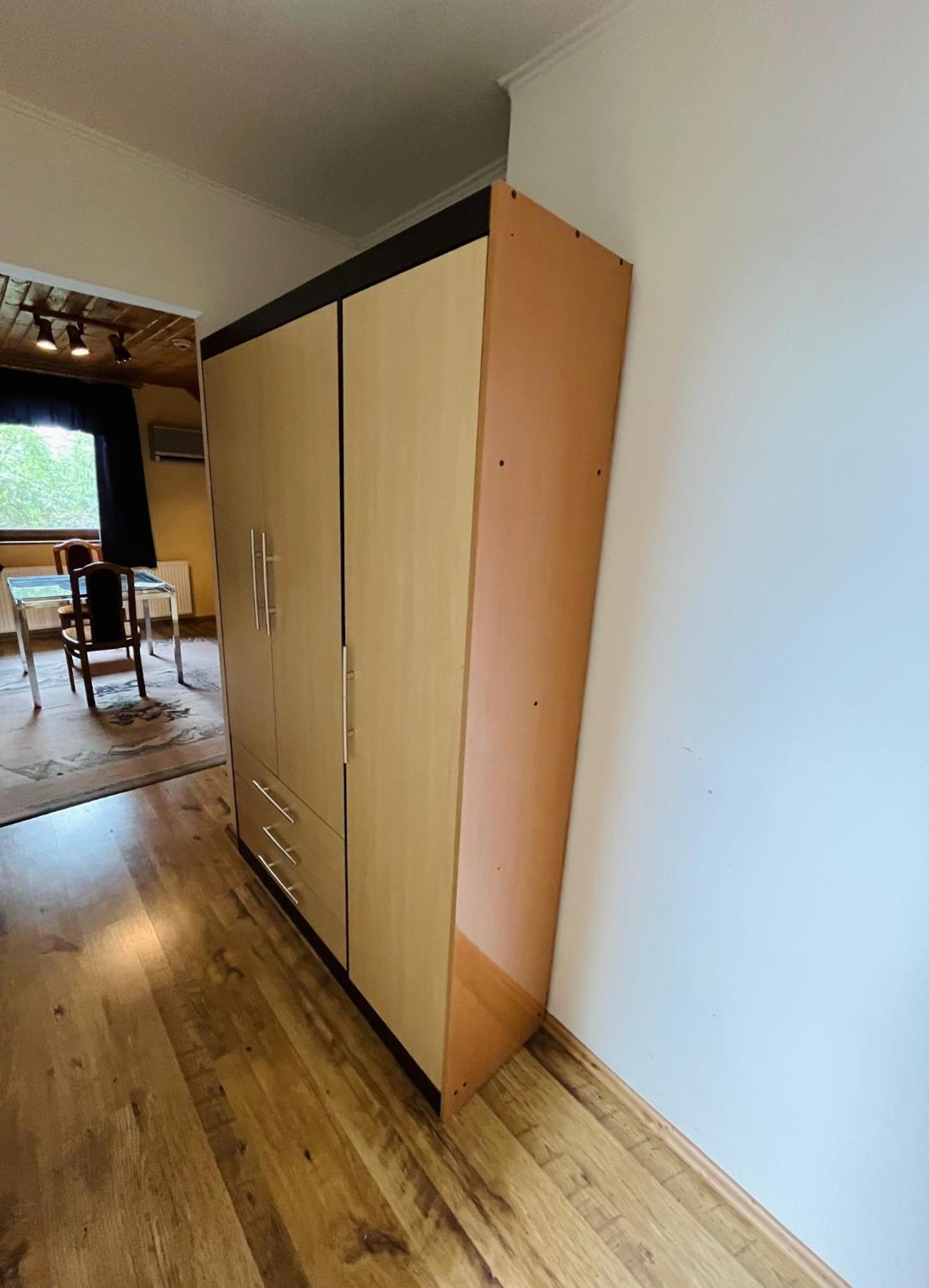 Family Room with Private Bathroom photo 1